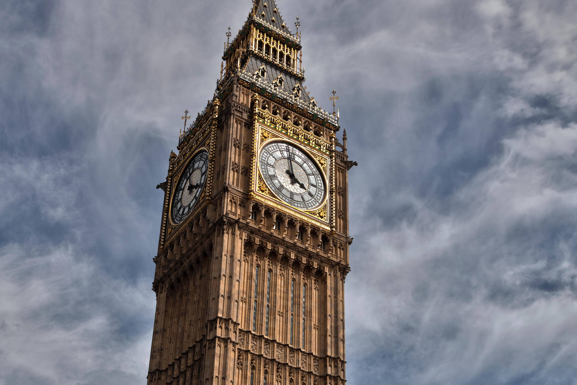 Big Ben Into The Storm