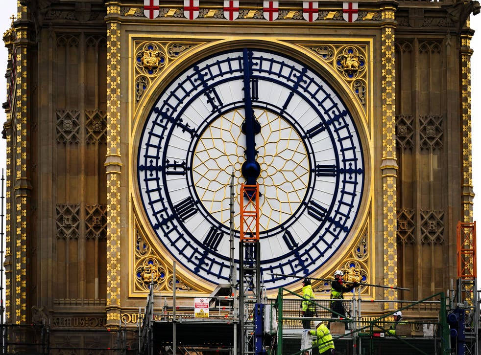 Big Ben Lined Up Background