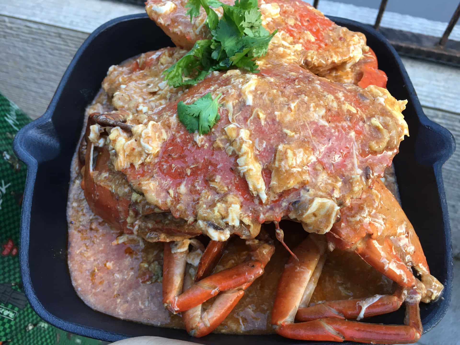 Big Chilli Crab Dish Background