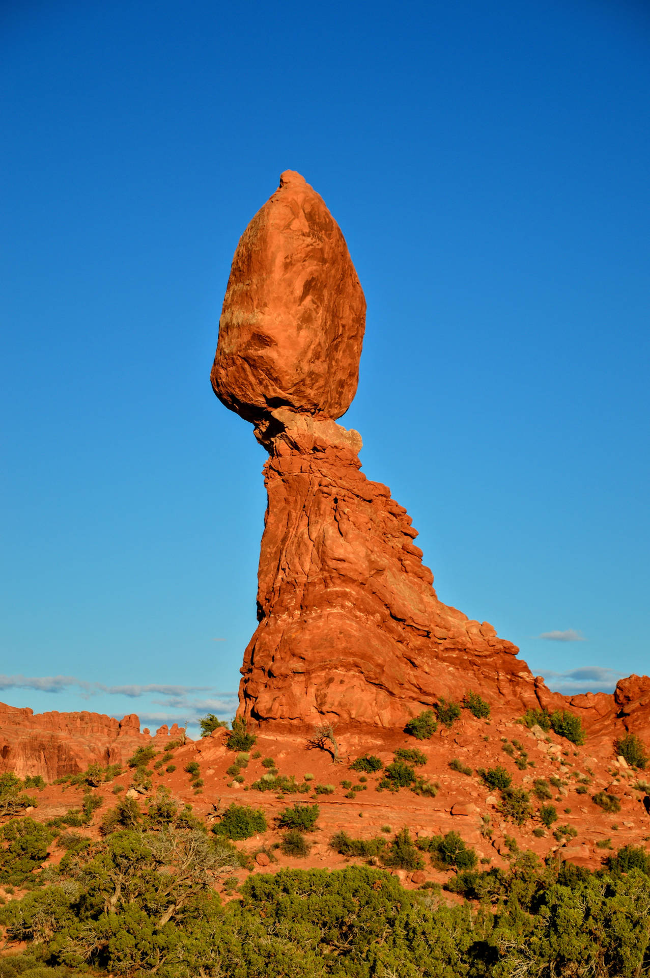 Big Rock At Arches National Park Background