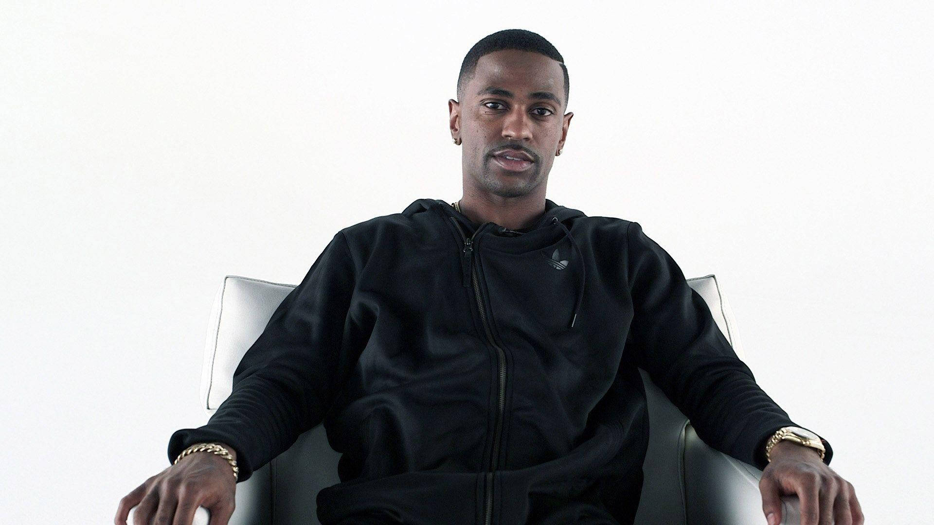Big Sean On Couch Background