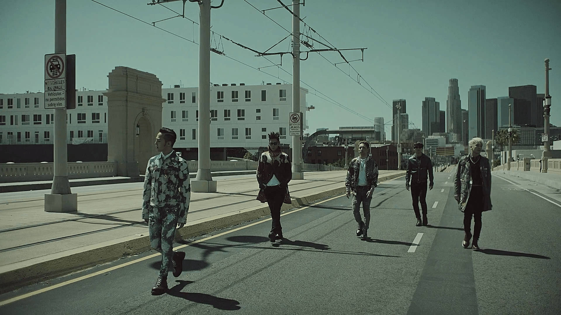 Bigbang In The City Road Background
