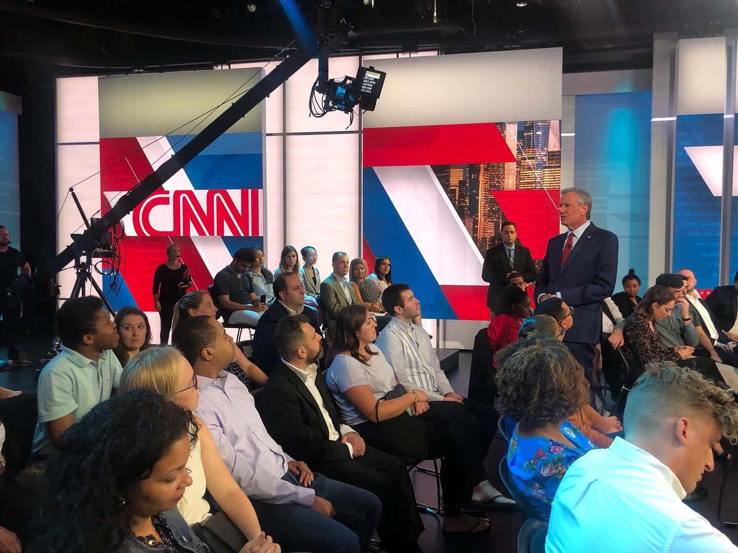 Bill De Blasio With An Audience Background