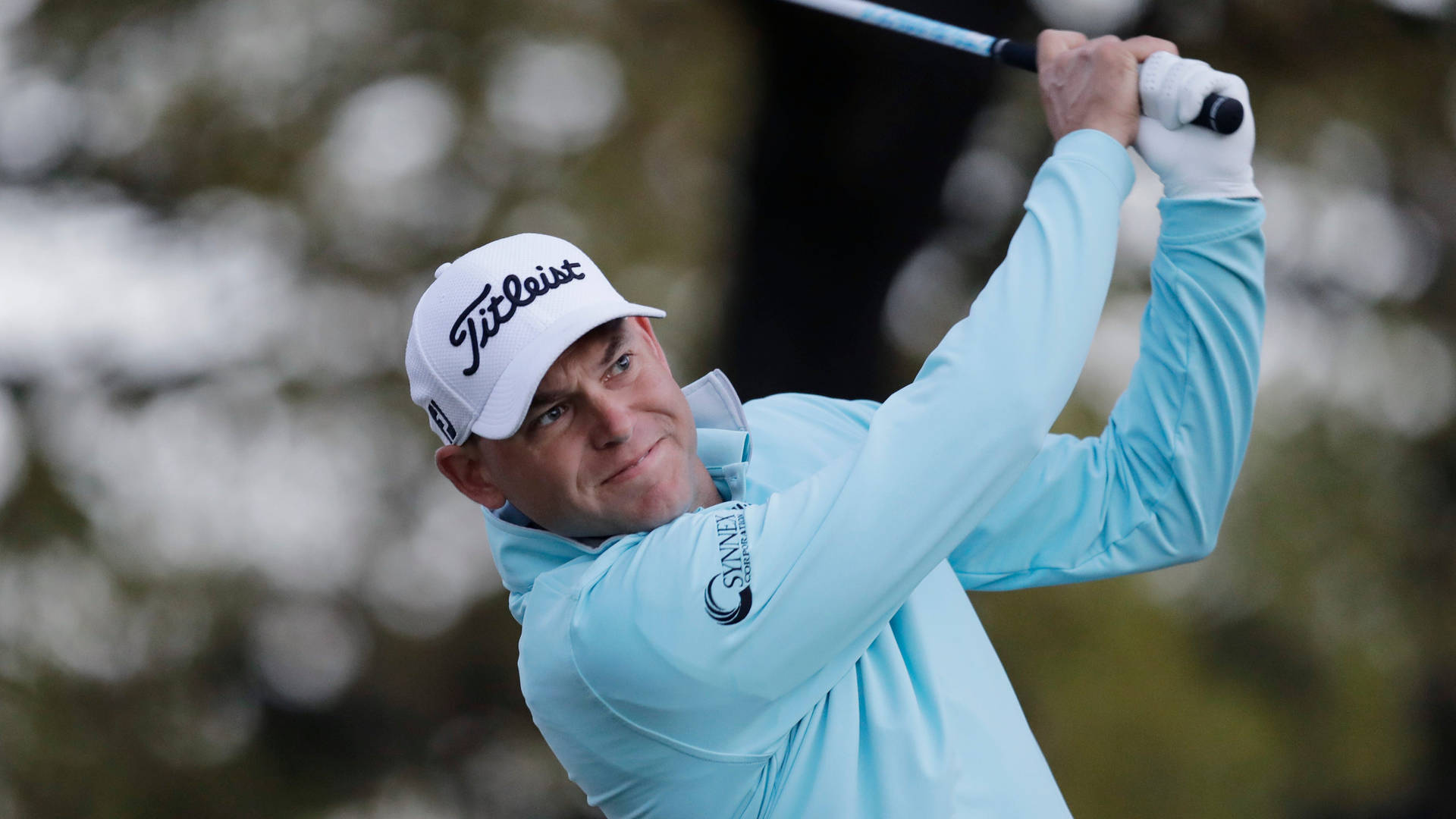 Bill Haas In Blue Long Sleeves Background