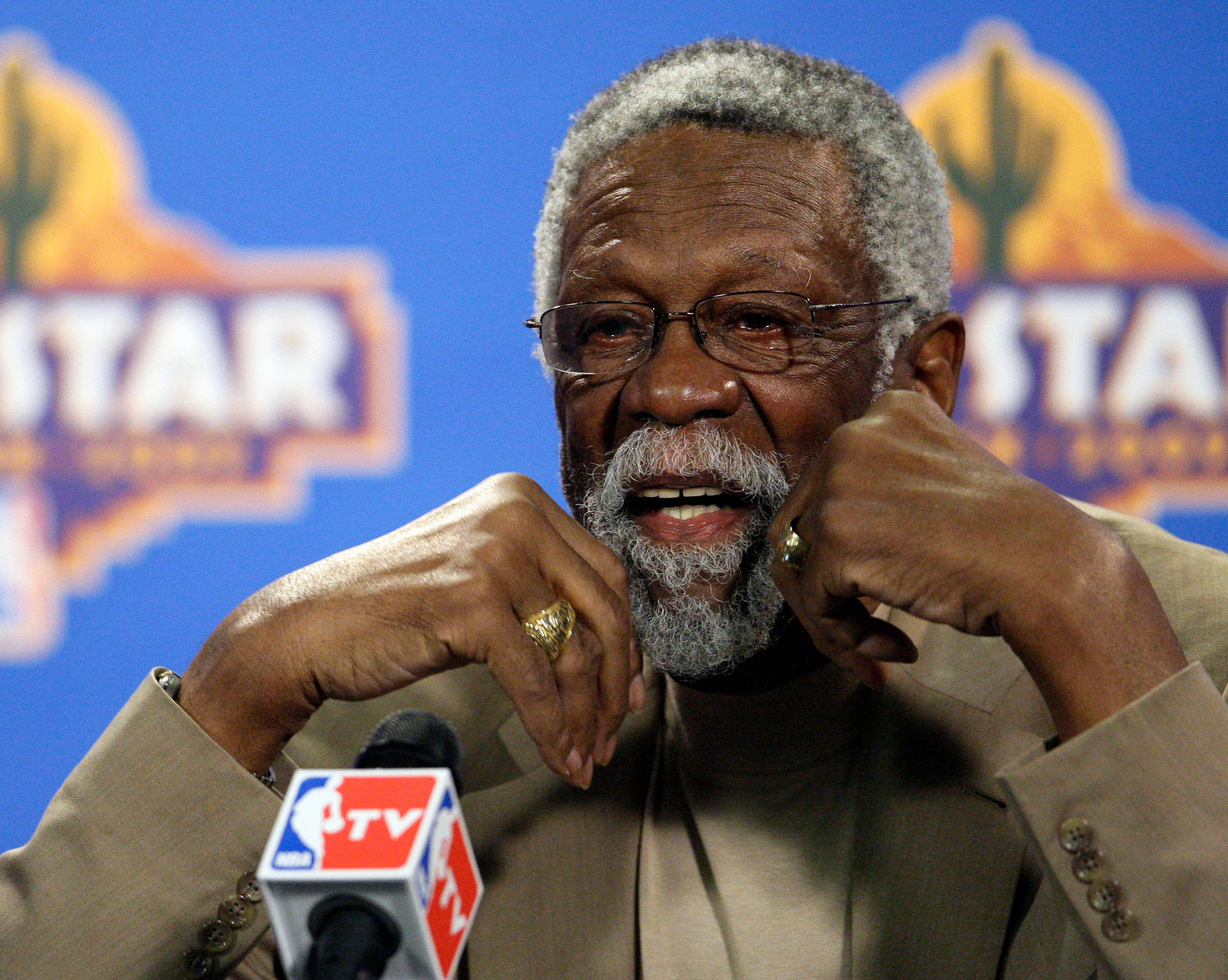 Bill Russell Addressing All Star Nba Gathering Background