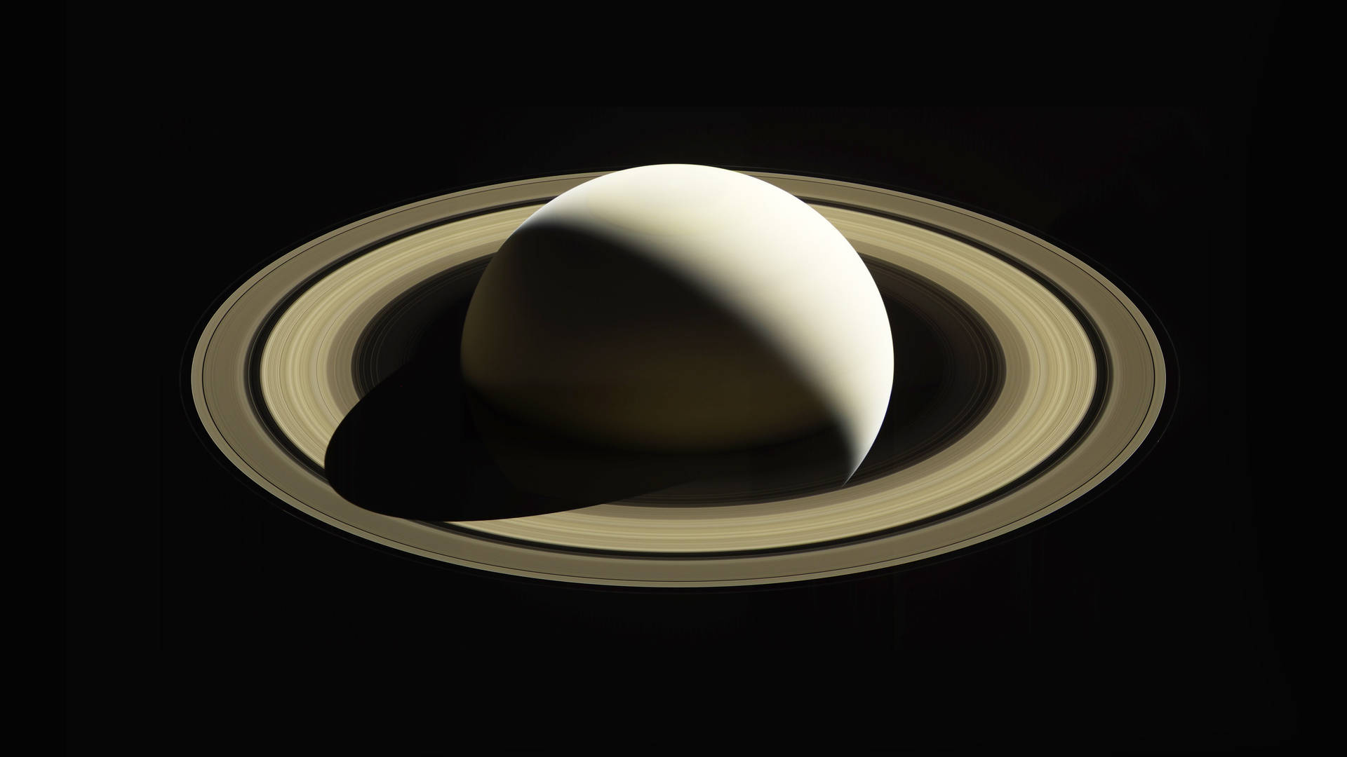 Bird's Eye Saturn 4k