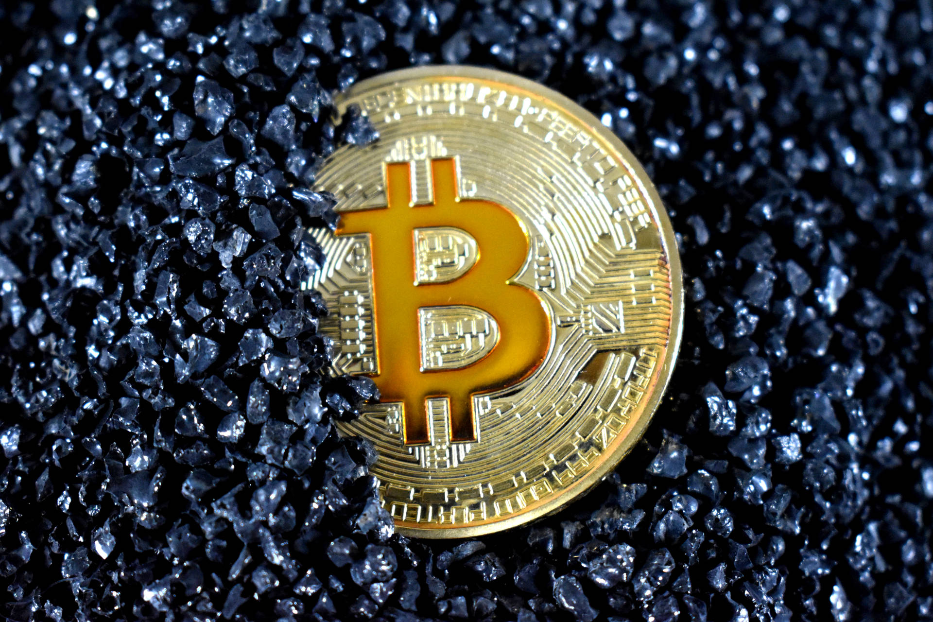 Bitcoin Mining: New Digital Gold Rush Background