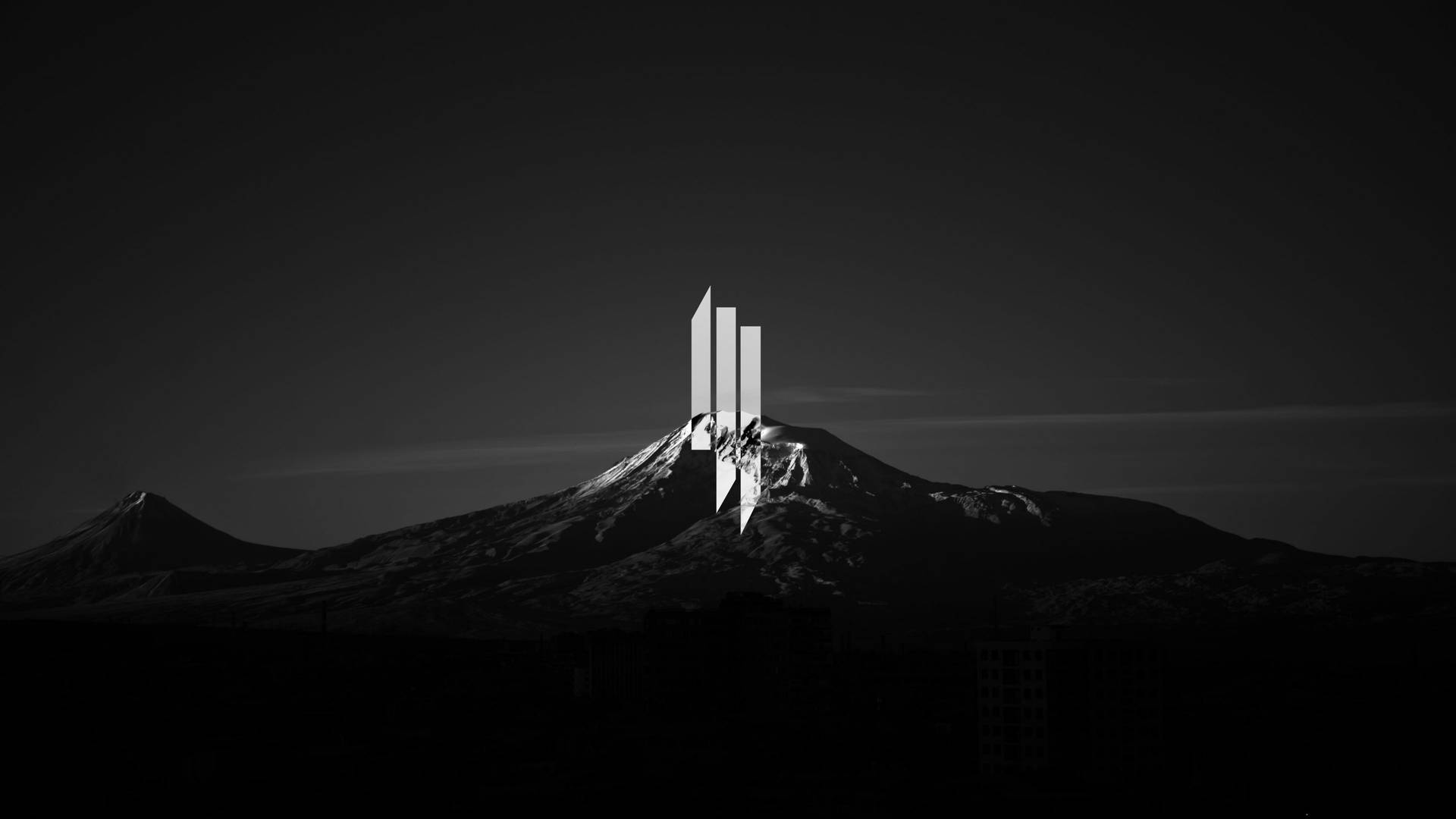 Black And White Aesthetic Mountain Pillars Background