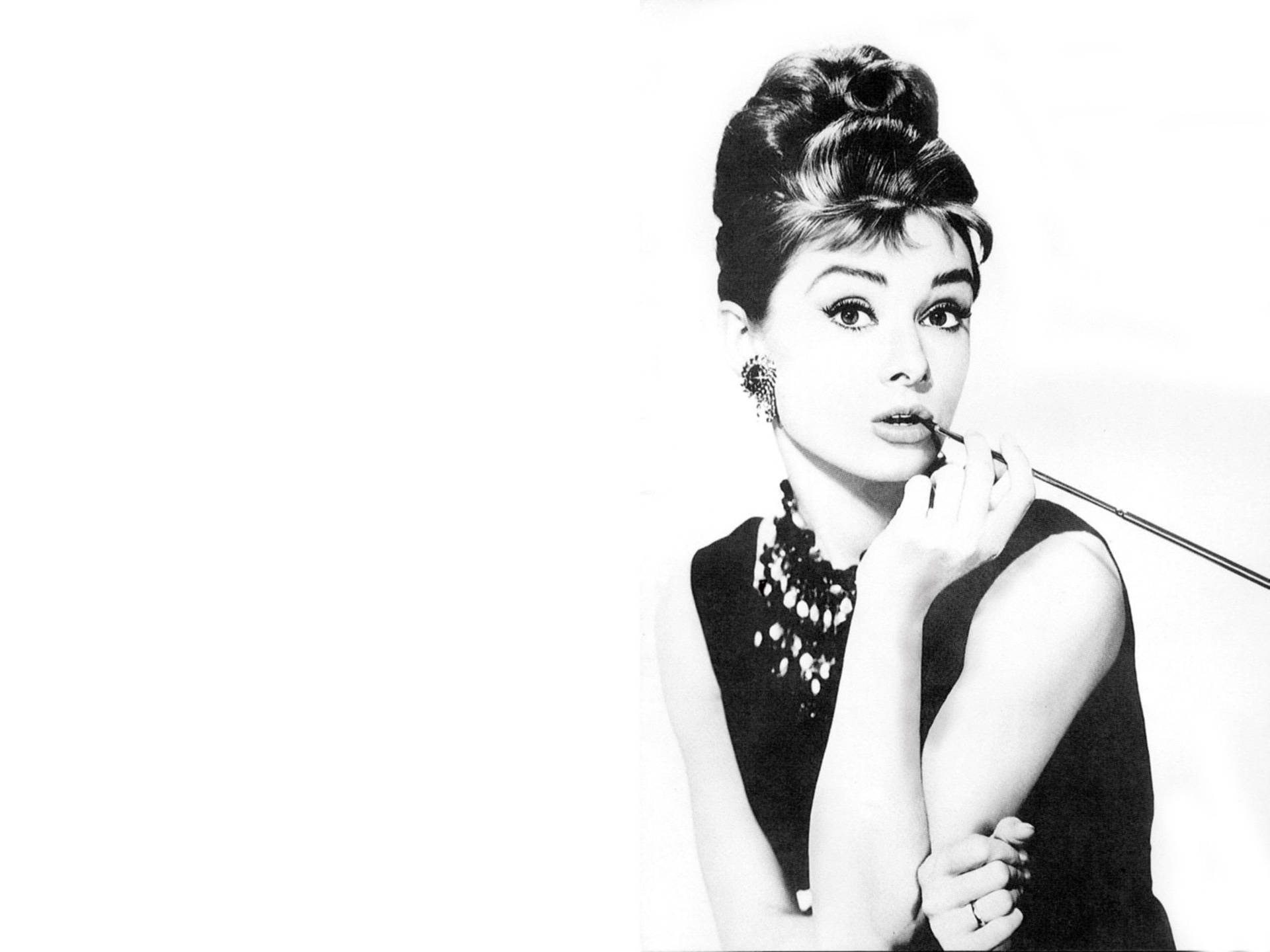 Black And White Audrey Hepburn Background