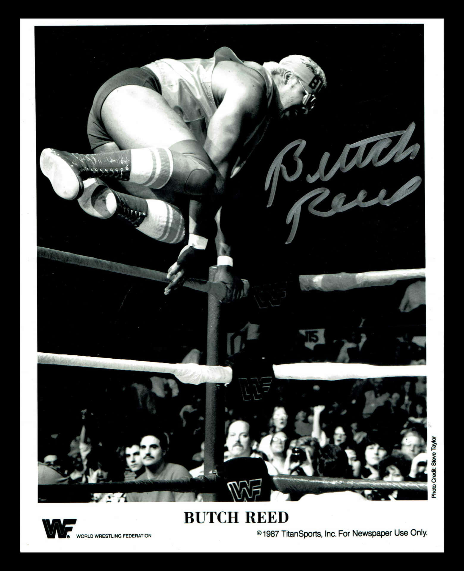 Black And White Butch Reed Background