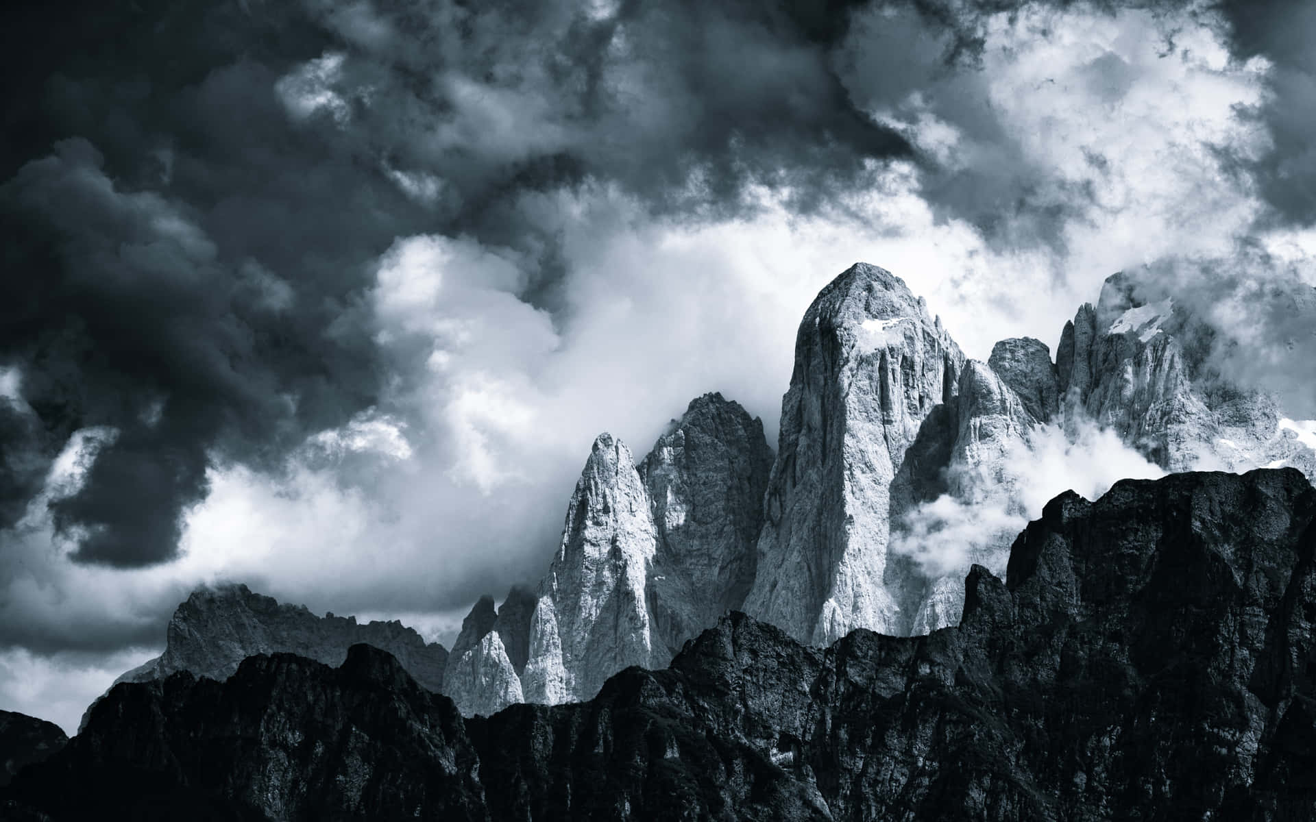 Black And White Cloud Mountain Range Background