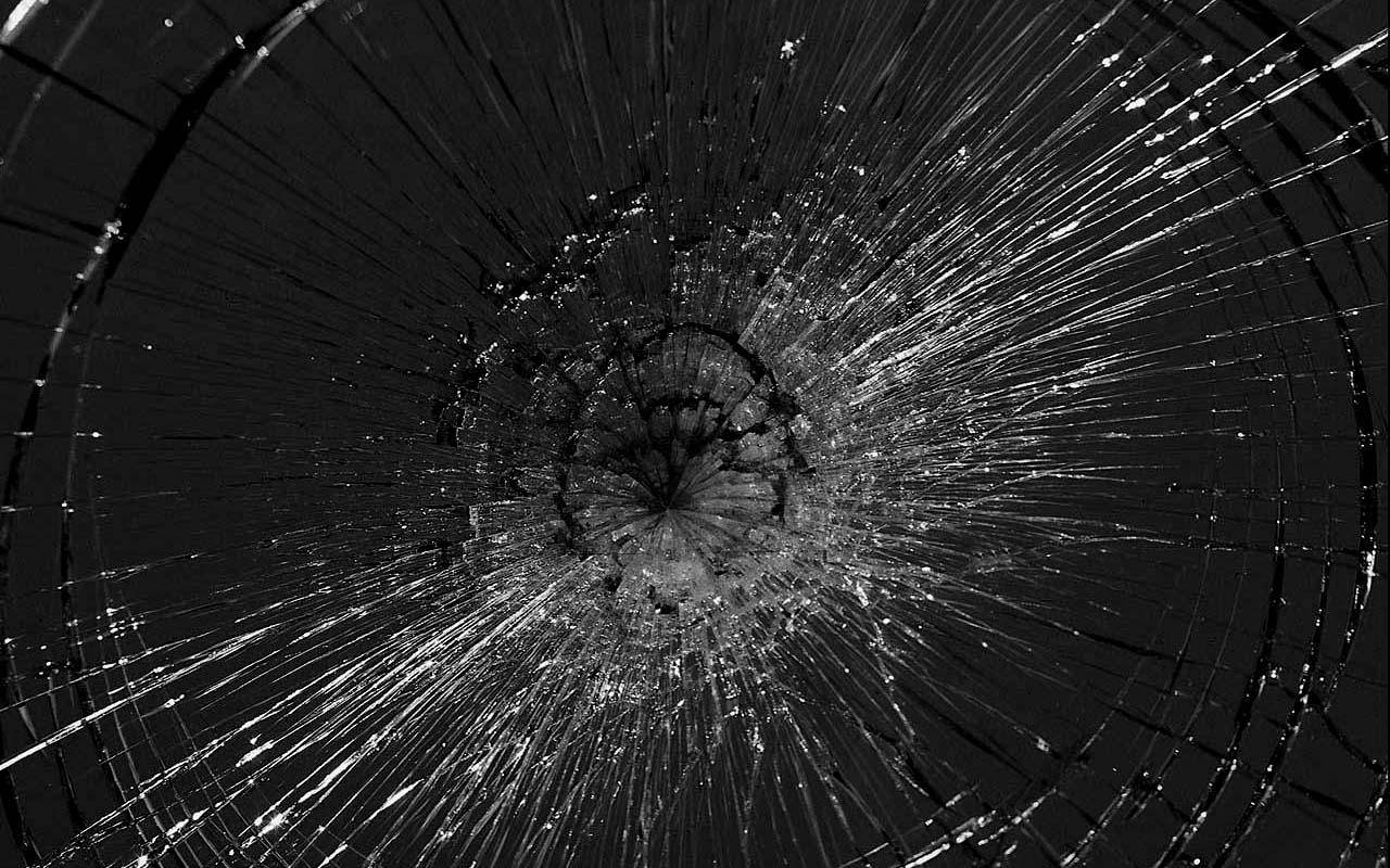 Black And White Cracked Screen