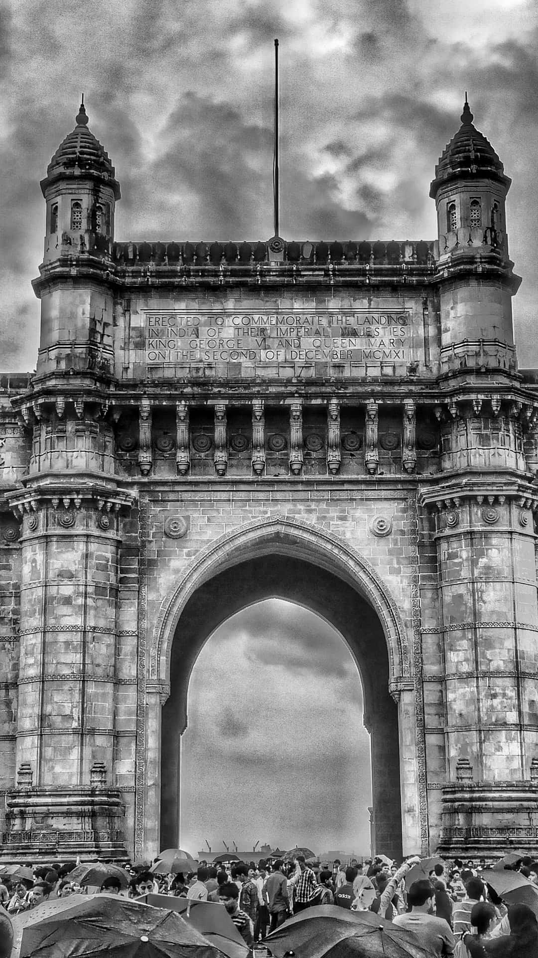 Black And White Gateway To India Background