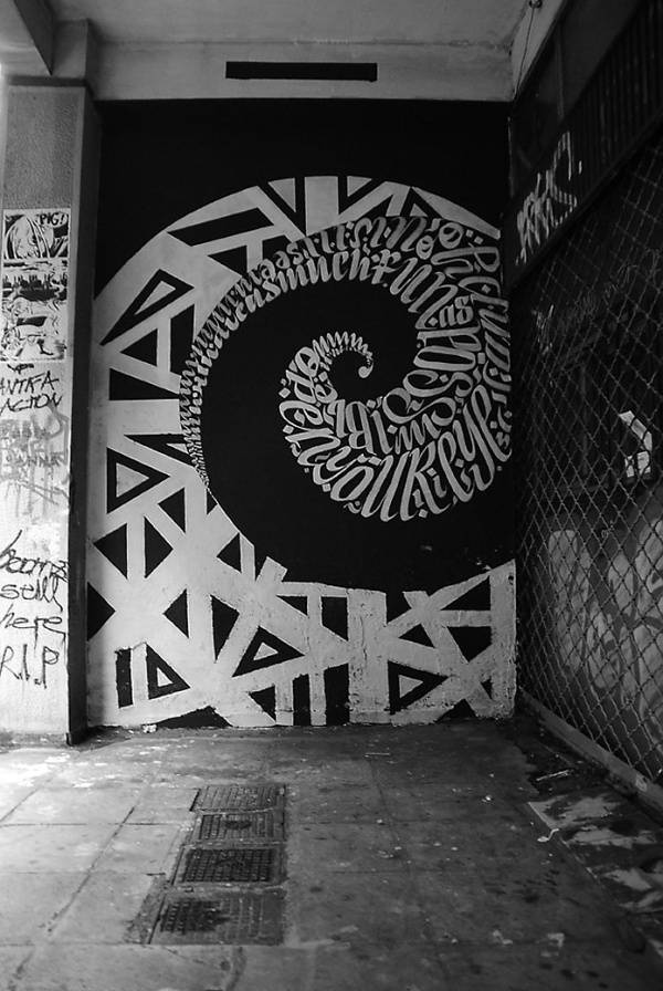 Black And White Graffiti Spiral Calligraffiti Background