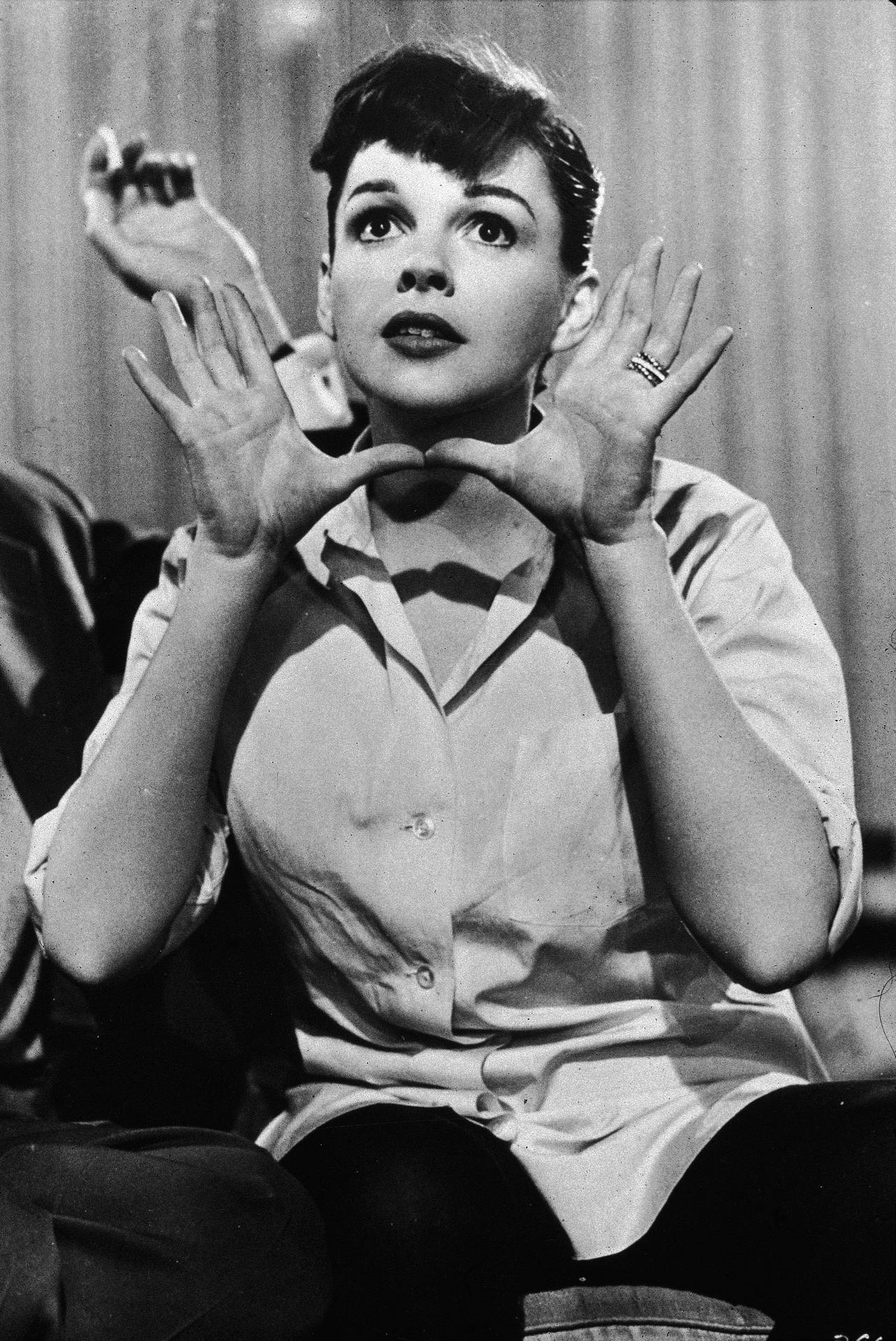 Black And White Hollywood Actress Judy Garland