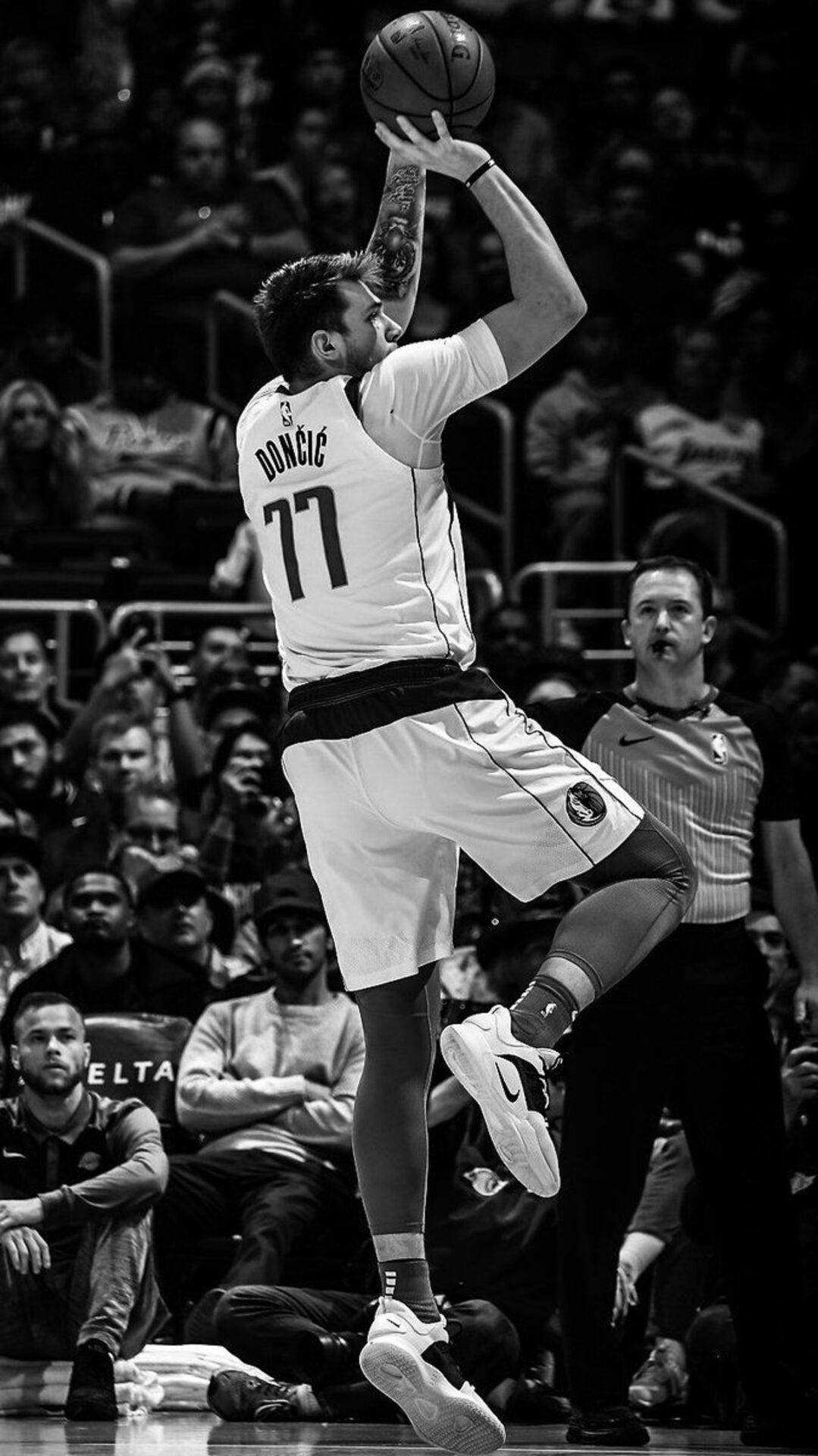 Black And White Luke Doncic Background