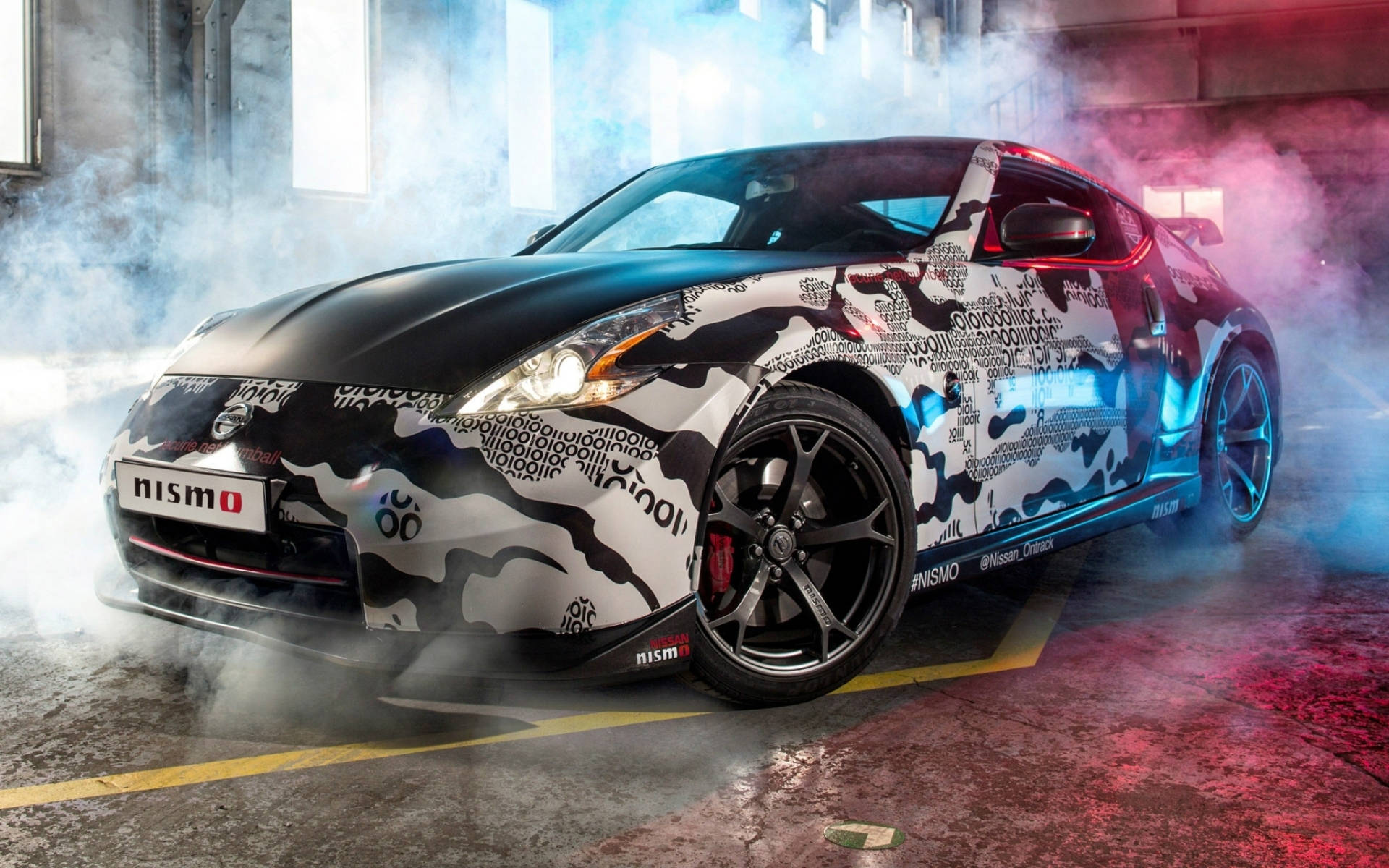 Black And White Nissan 370z