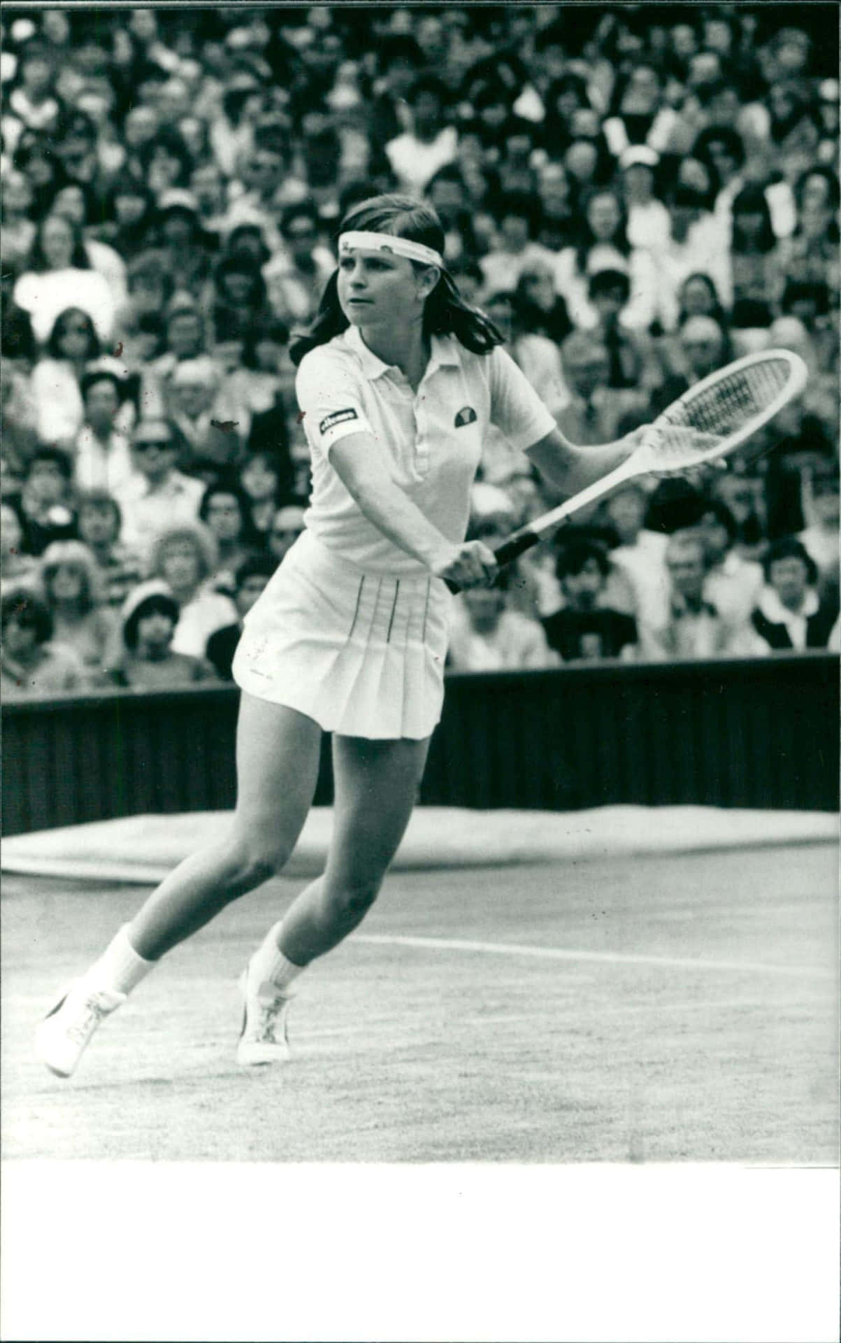 Black And White Photo Of Hana Mandlikova Playing Tennis Background