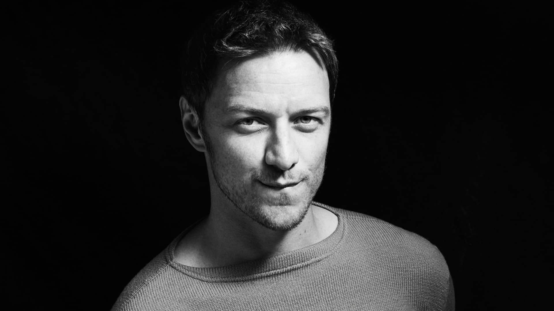 Black And White Portrait Of James Mcavoy Background