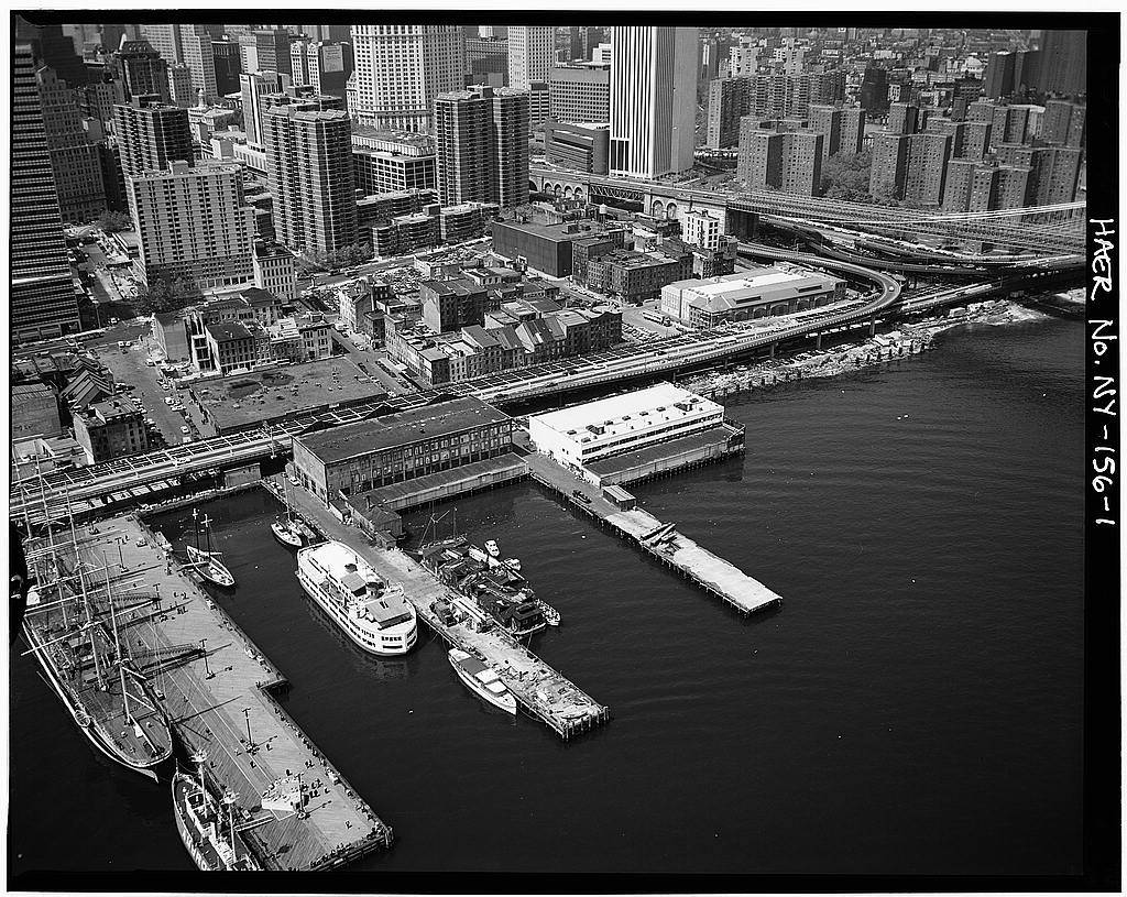 Black And White South Street Seaport Background