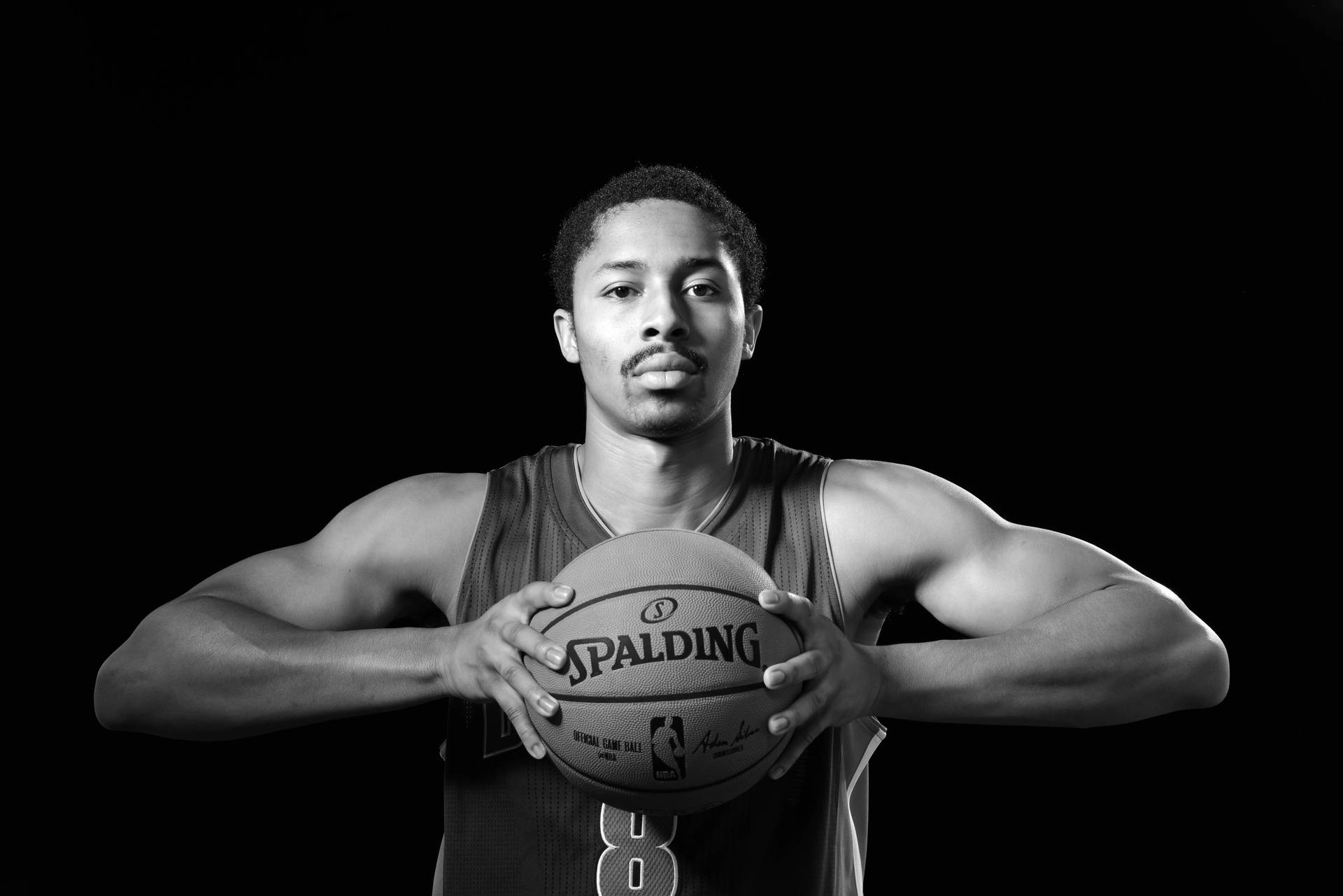 Black And White Spencer Dinwiddie Background