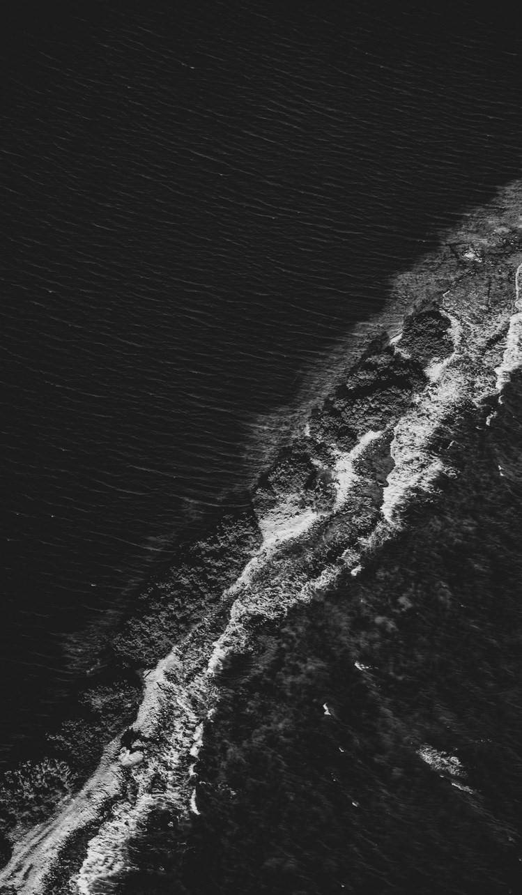 Black And White Waves Iphone Se 2020