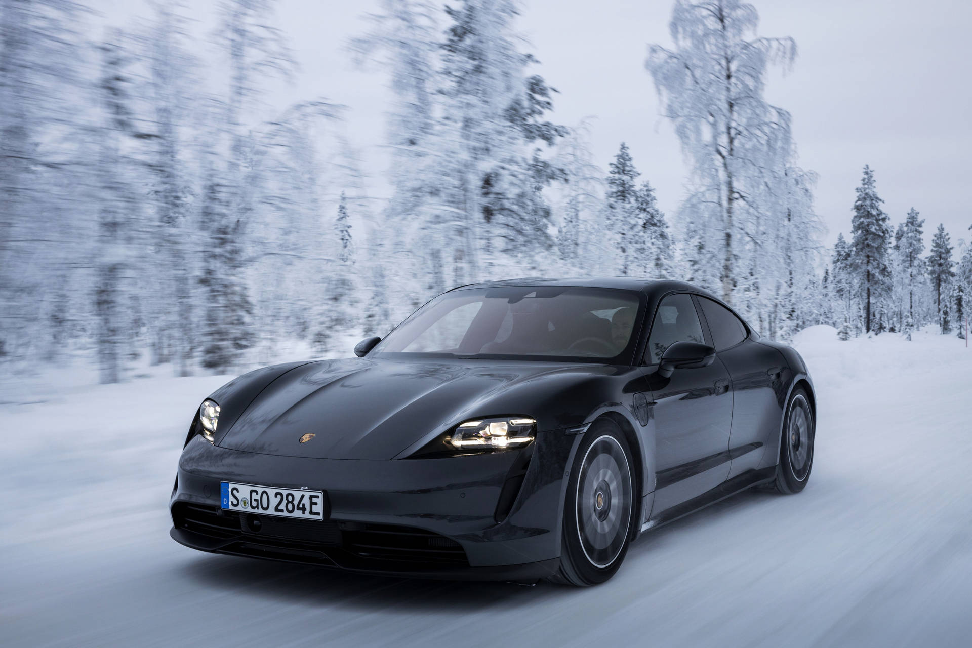 Black Car Hd Snow