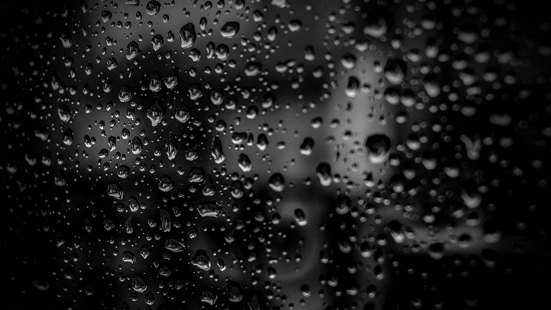 Black Desktop Rain Droplets