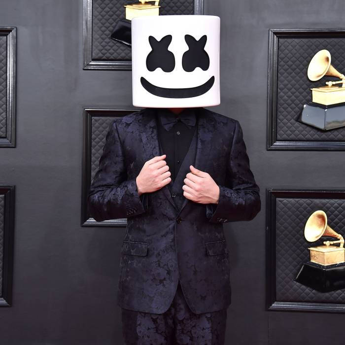 Black Marshmello Grammys Background