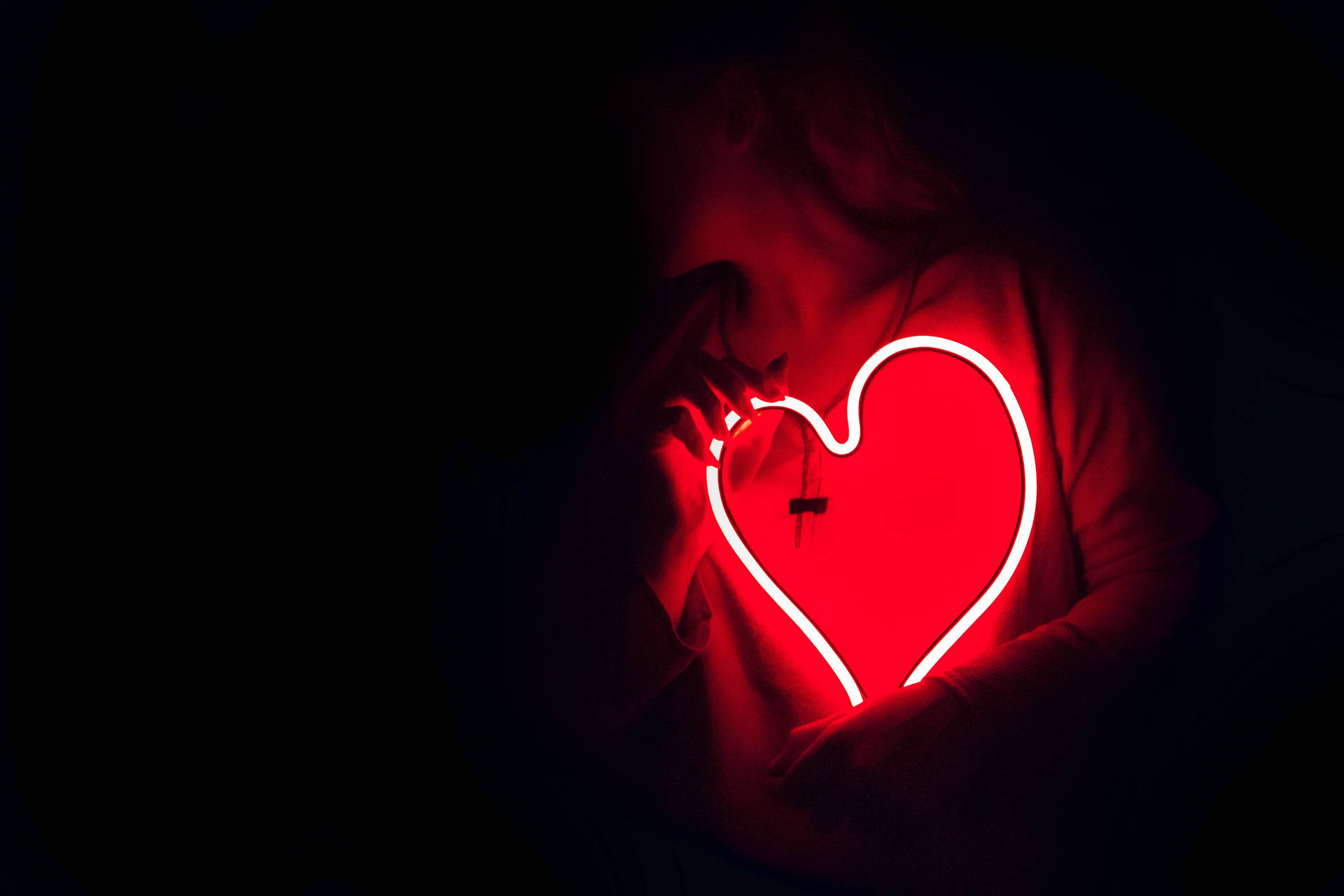 Black Red 4k Neon Heart Background