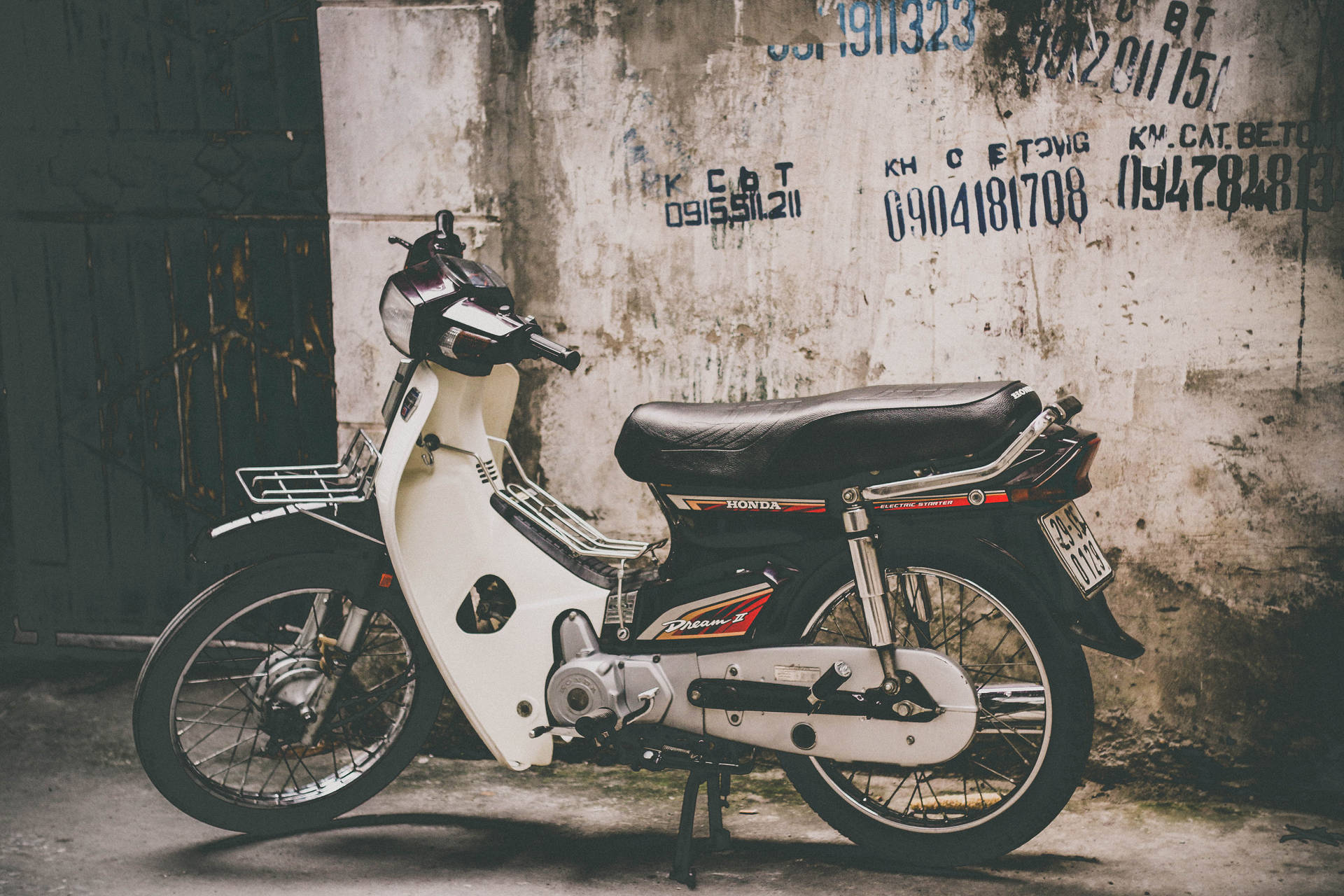 Black White Underbone Motorcycle Background