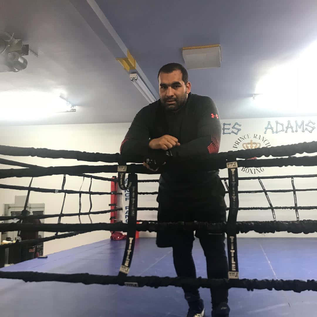 Blagoy Ivanov Leaning On Ropes