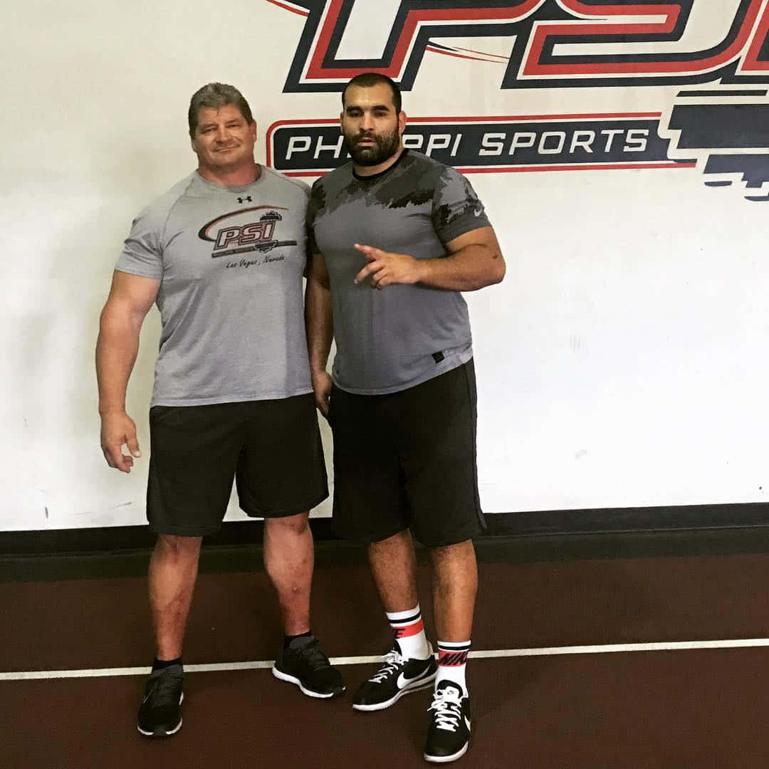Blagoy Ivanov Posing With Trainer
