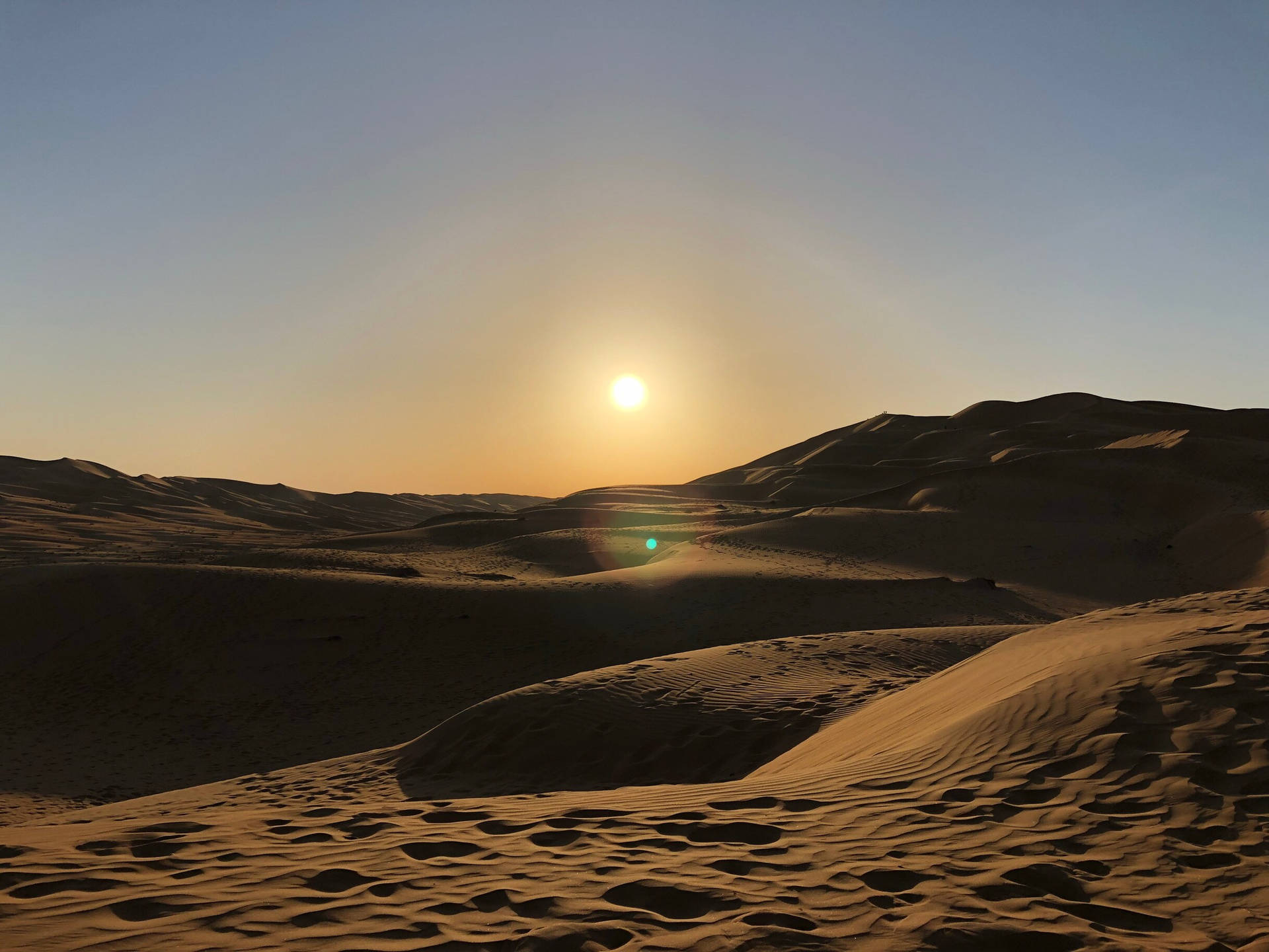 Blazing Desert Sun Background