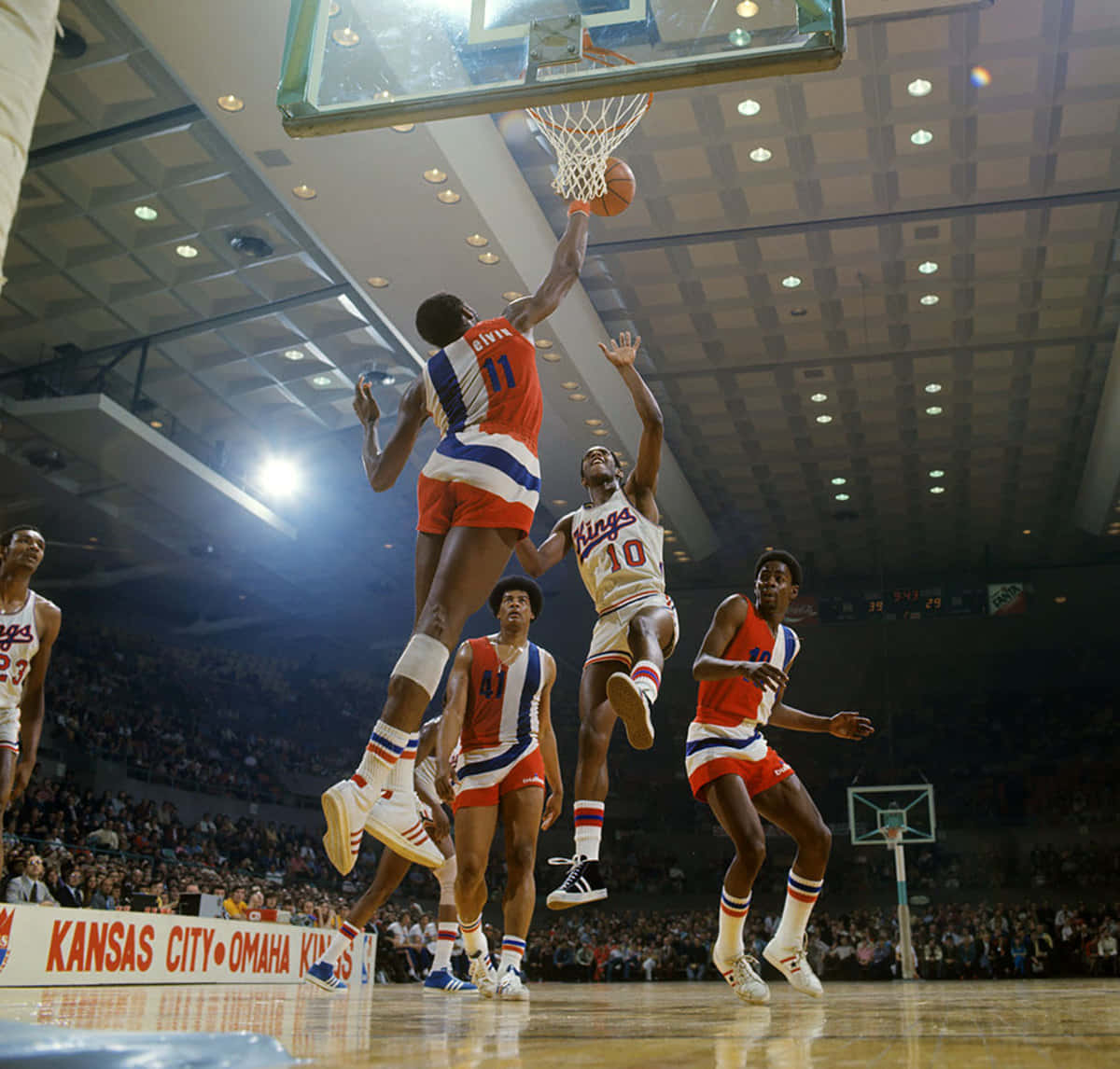 Block Ball Elvin Hayes Background