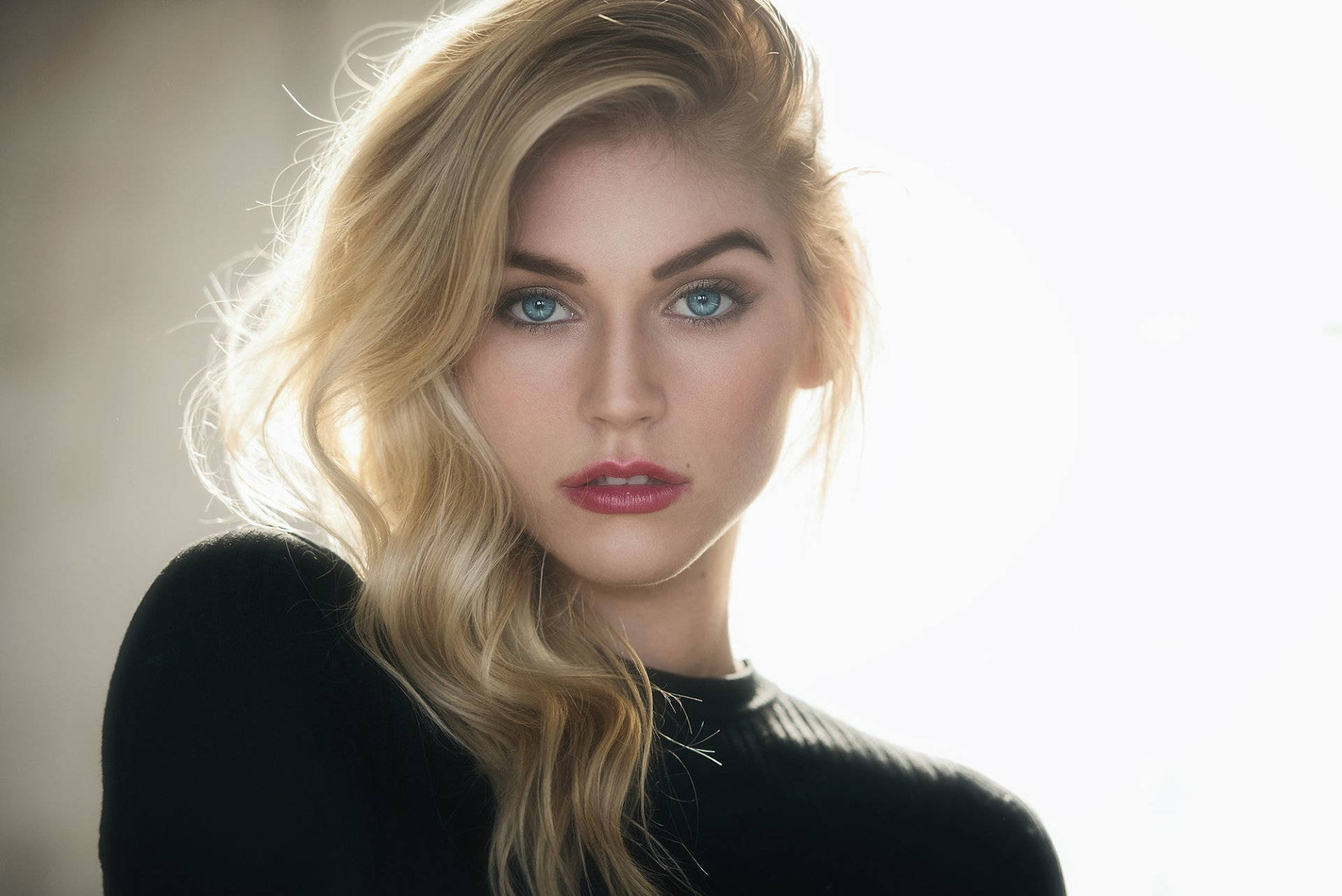 Blonde Female Model Eyebrows Arc Background