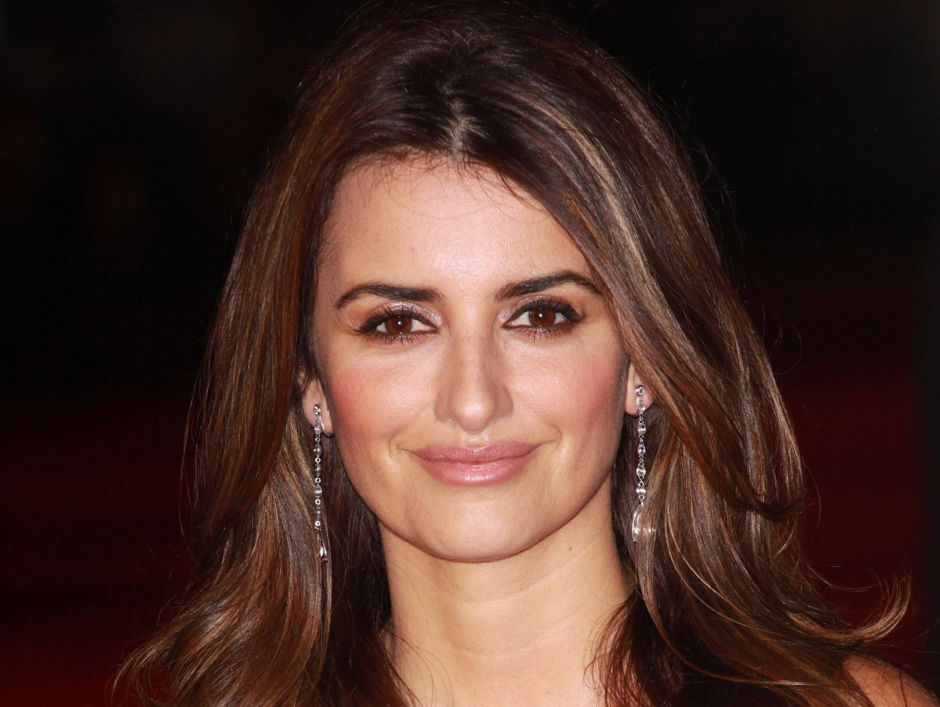 Blooming Penelope Cruz 4k Desktop Background