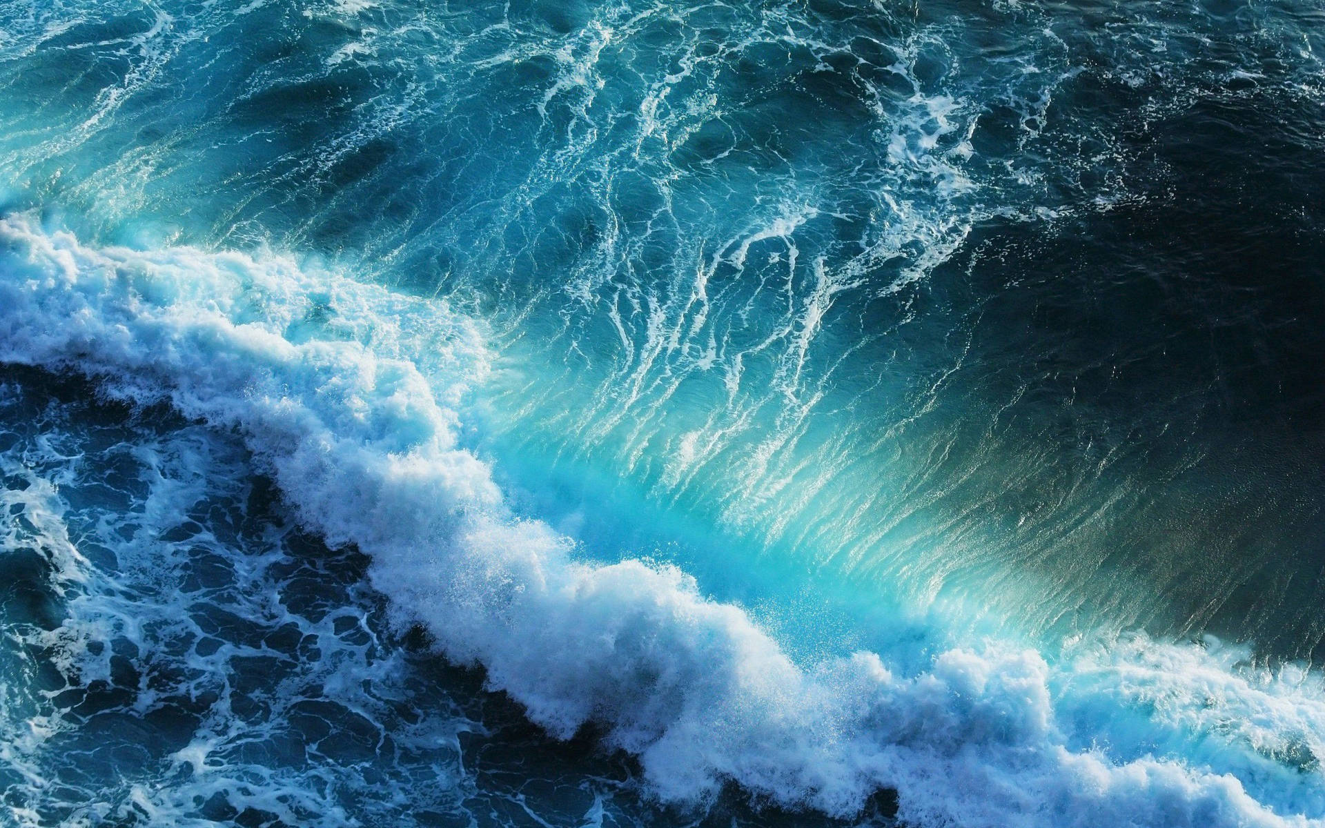 Blue Aesthetic Ocean Waves Background