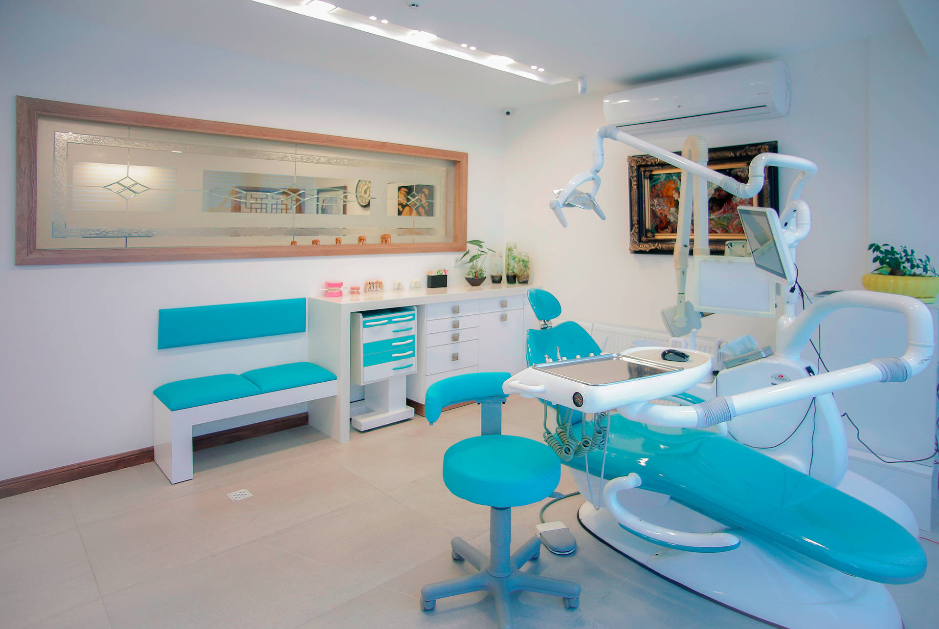 Blue And White Dentistry Clinic