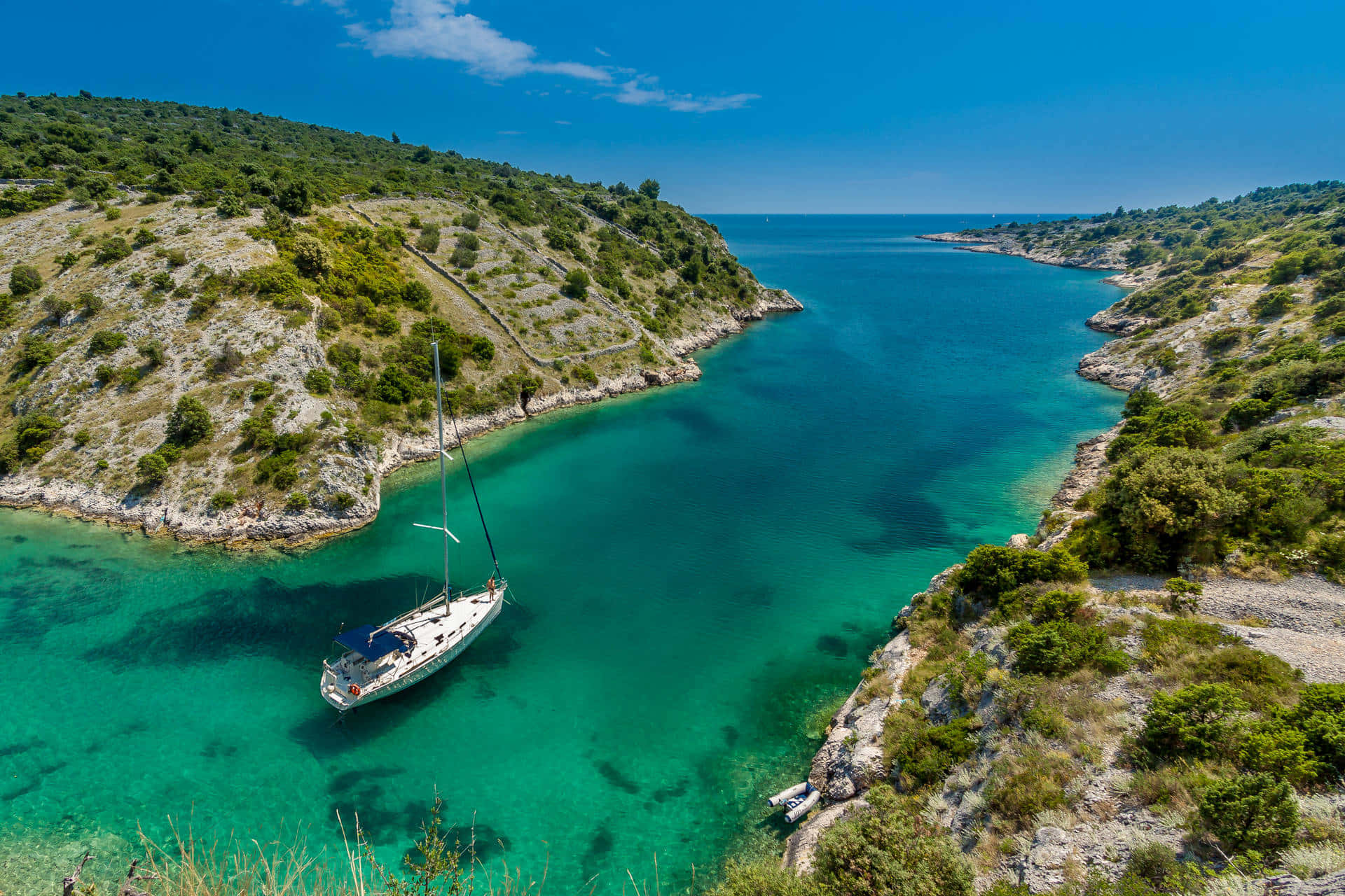 Blue-green Waters Of Crotia Background