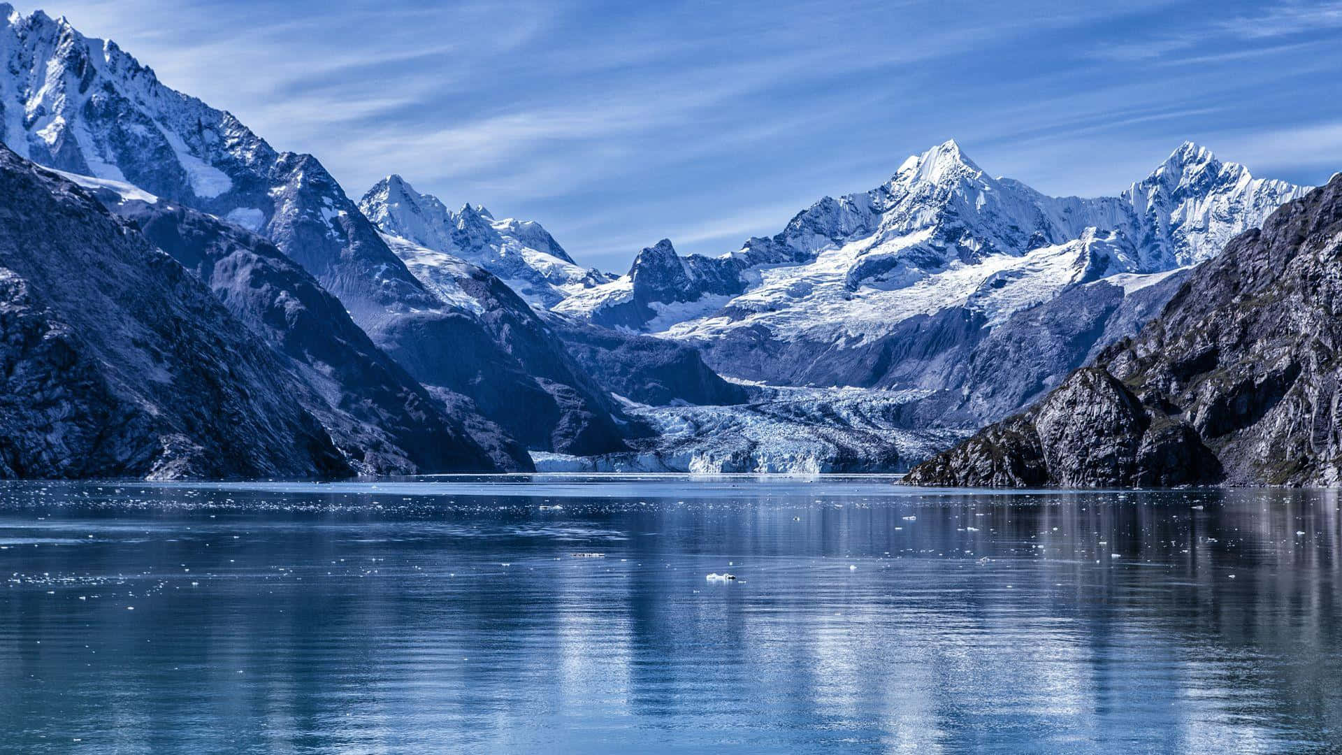 Blue Mountain Scenery Glacier Bay National Park Background