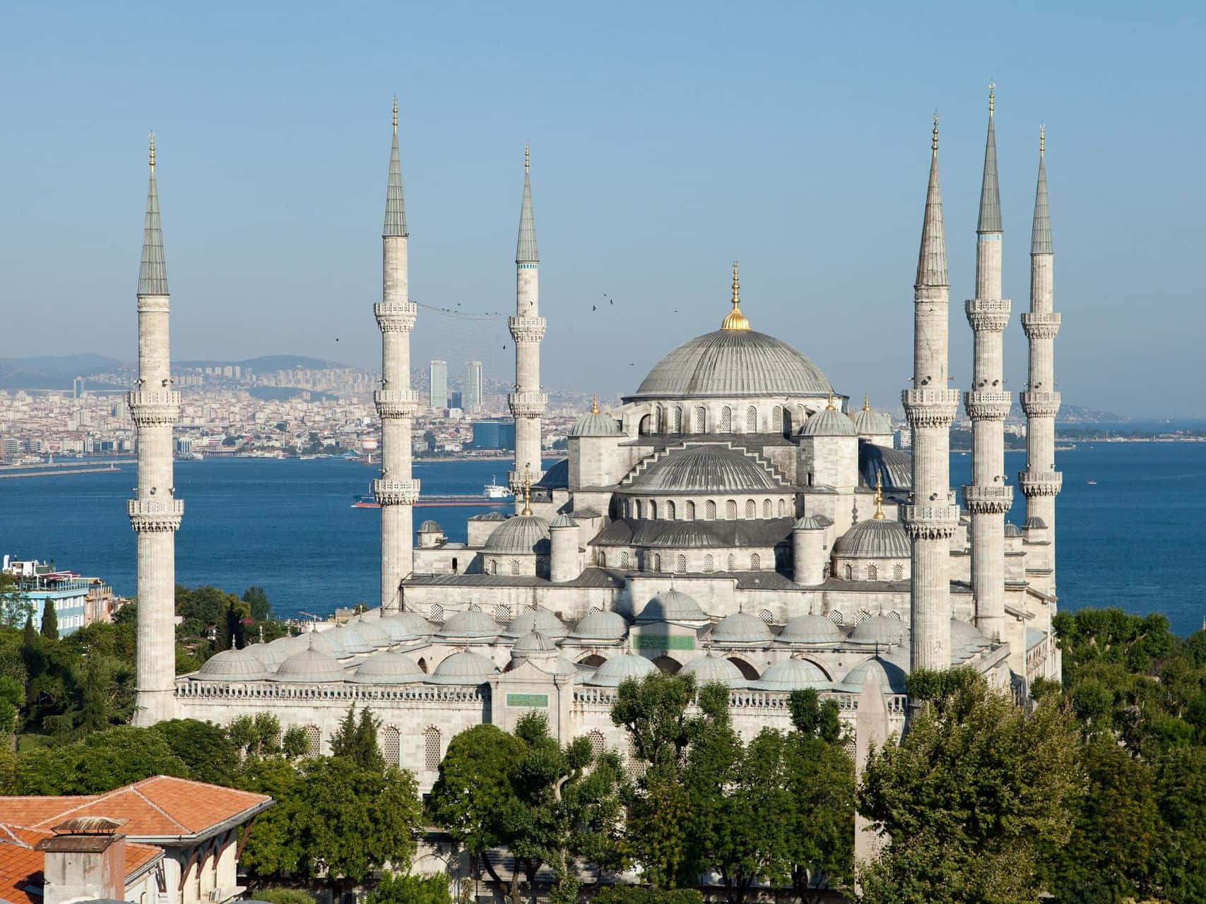 Blue Ocean View Blue Mosque Background