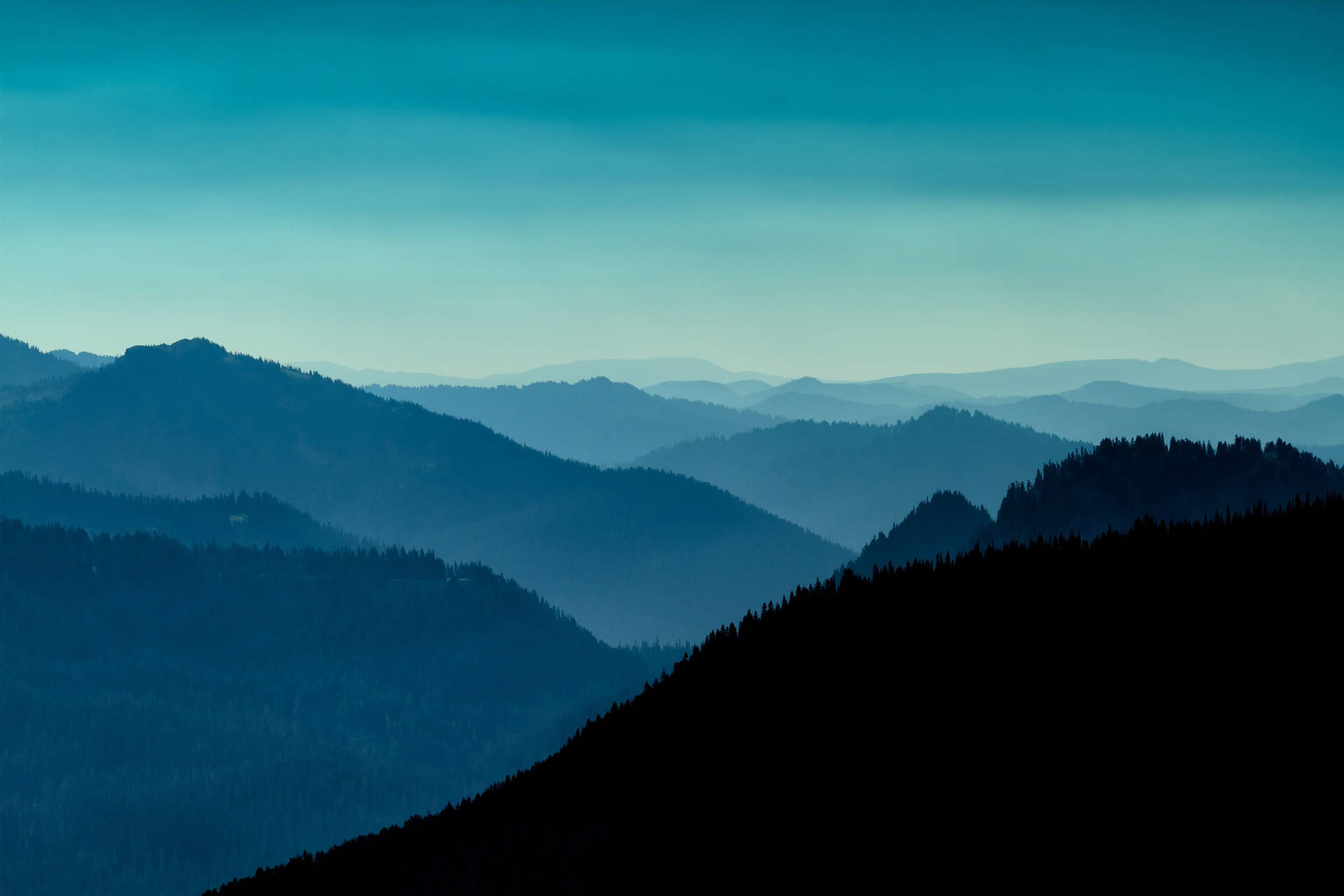 Blue Smoky Mountains Background