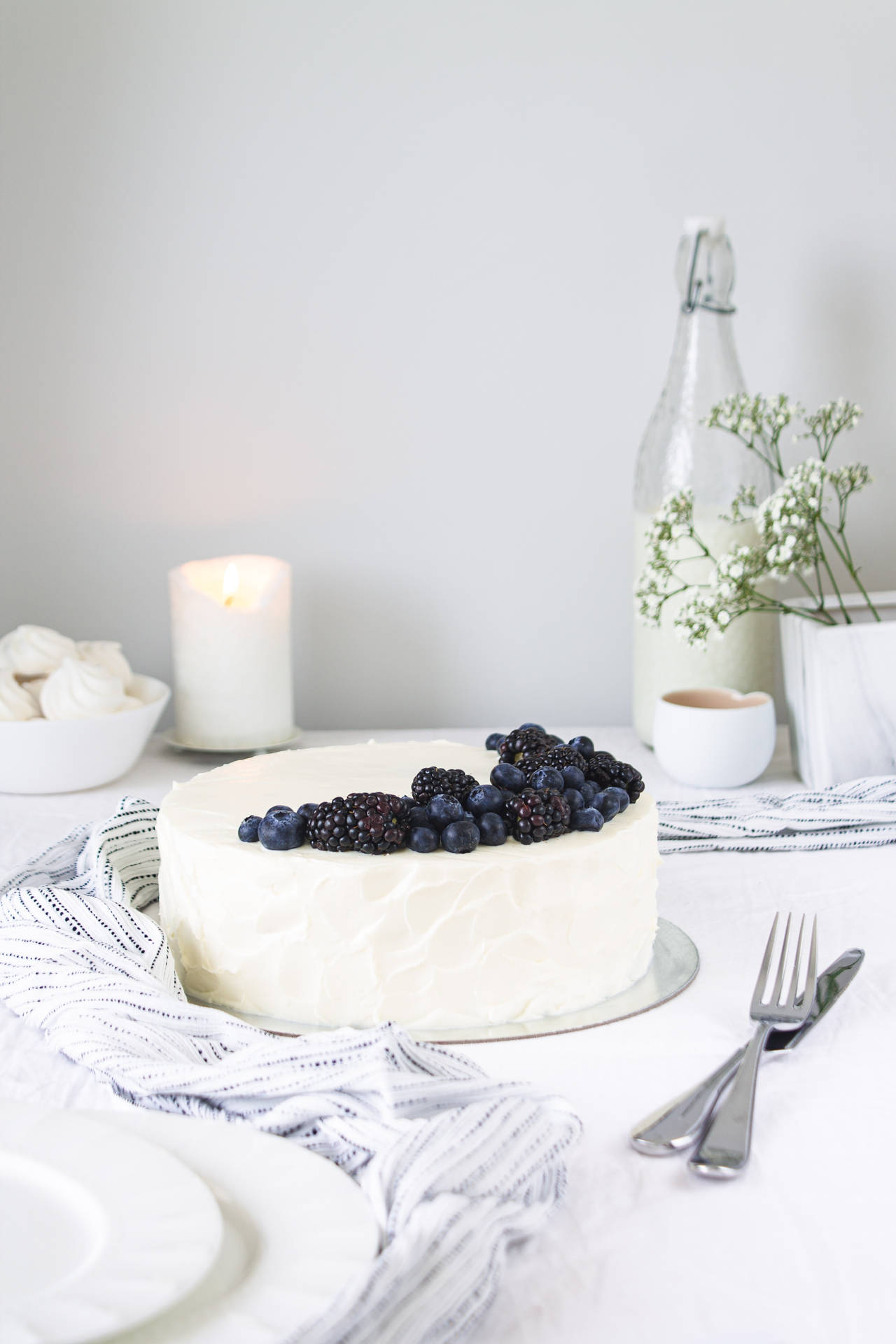 Blueberries And Creme Cake Background