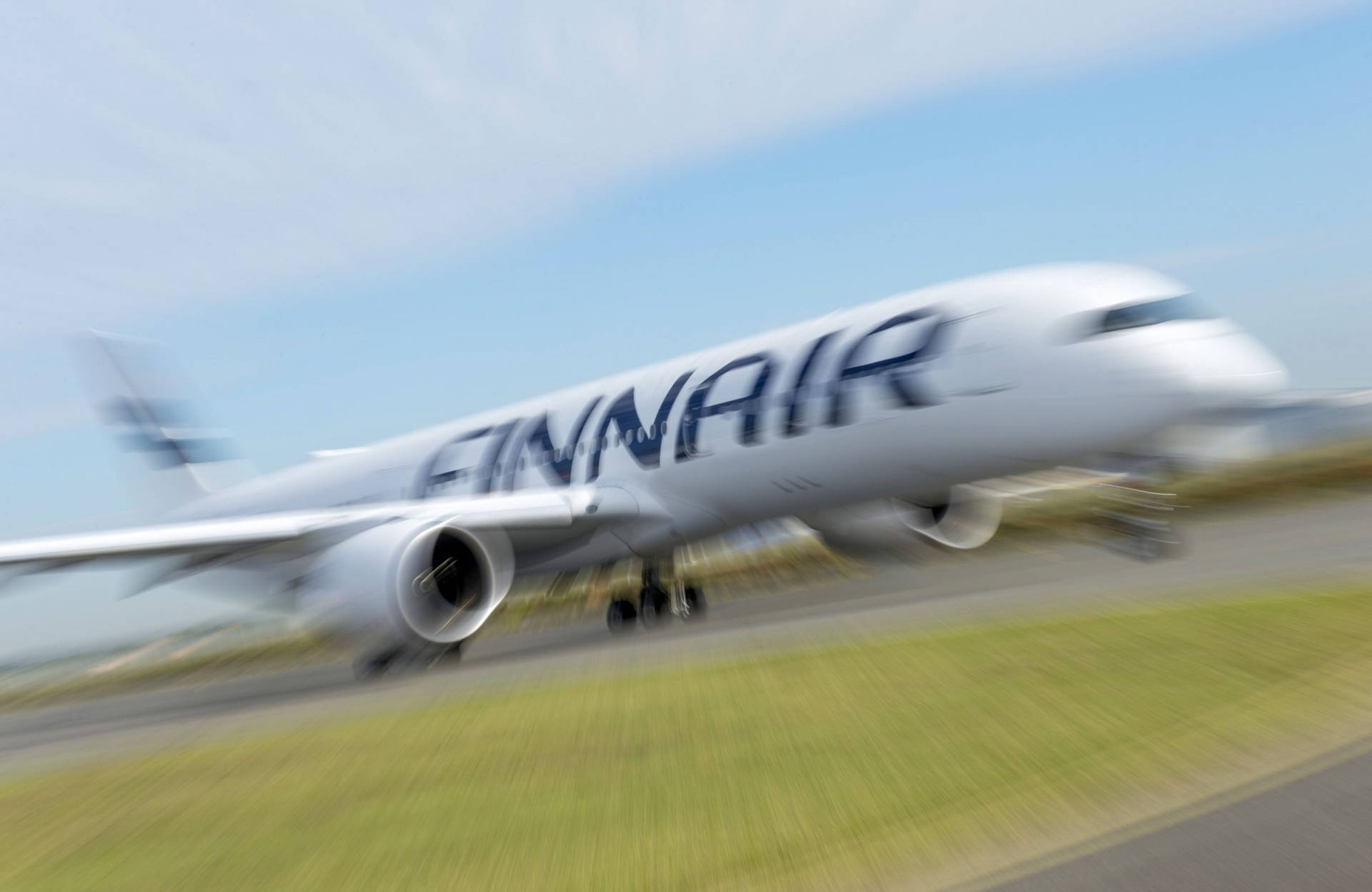 Blurry Finnair