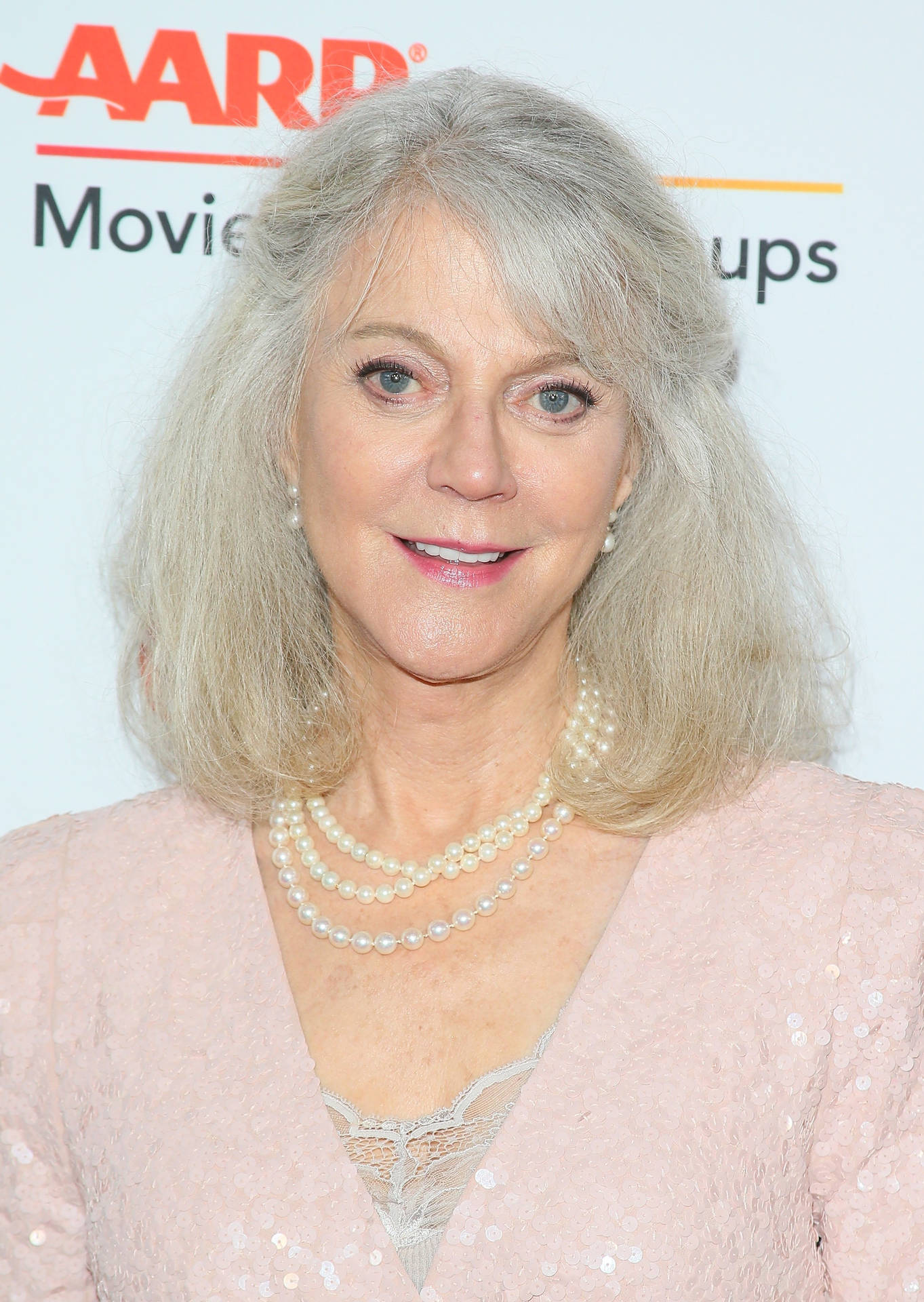 Blythe Danner White Hair