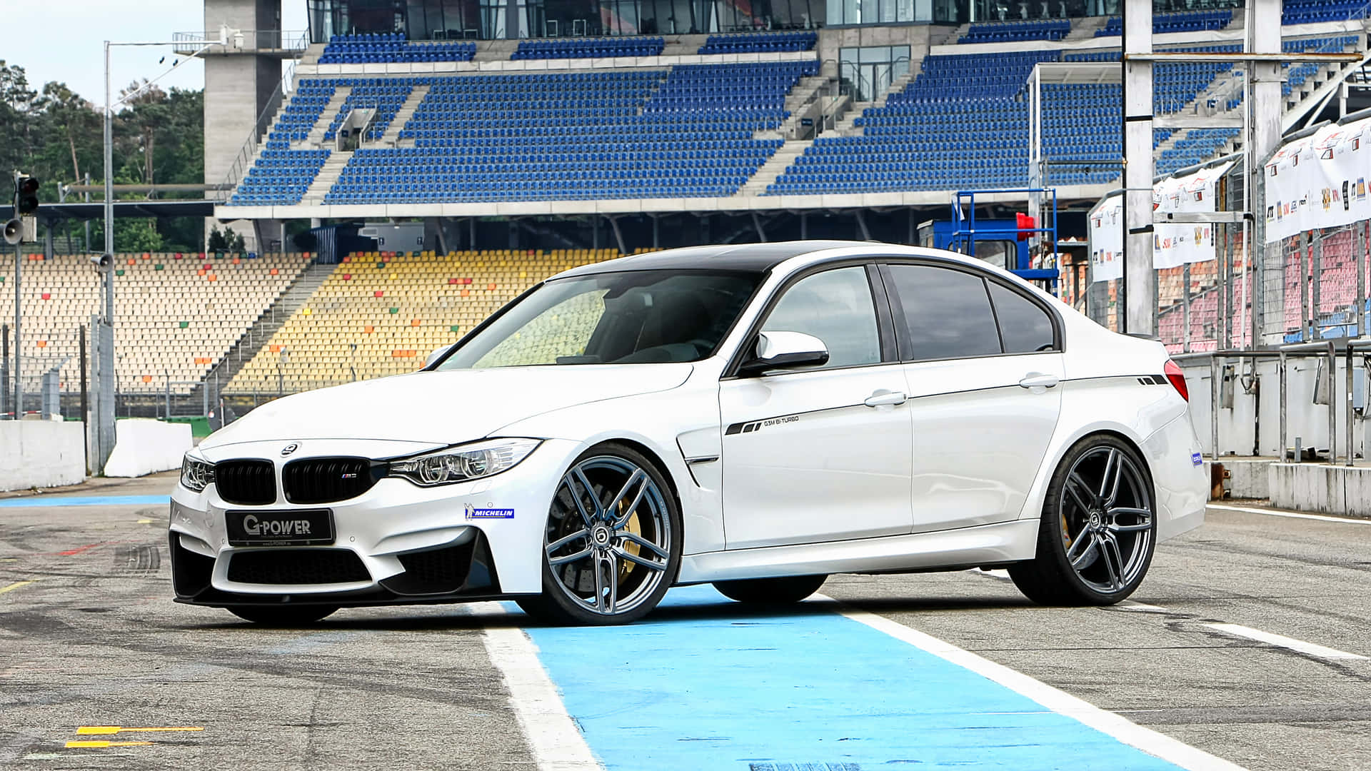 Bmw 328 Delivers A Powerful, Dynamic And Elegant Performance Background