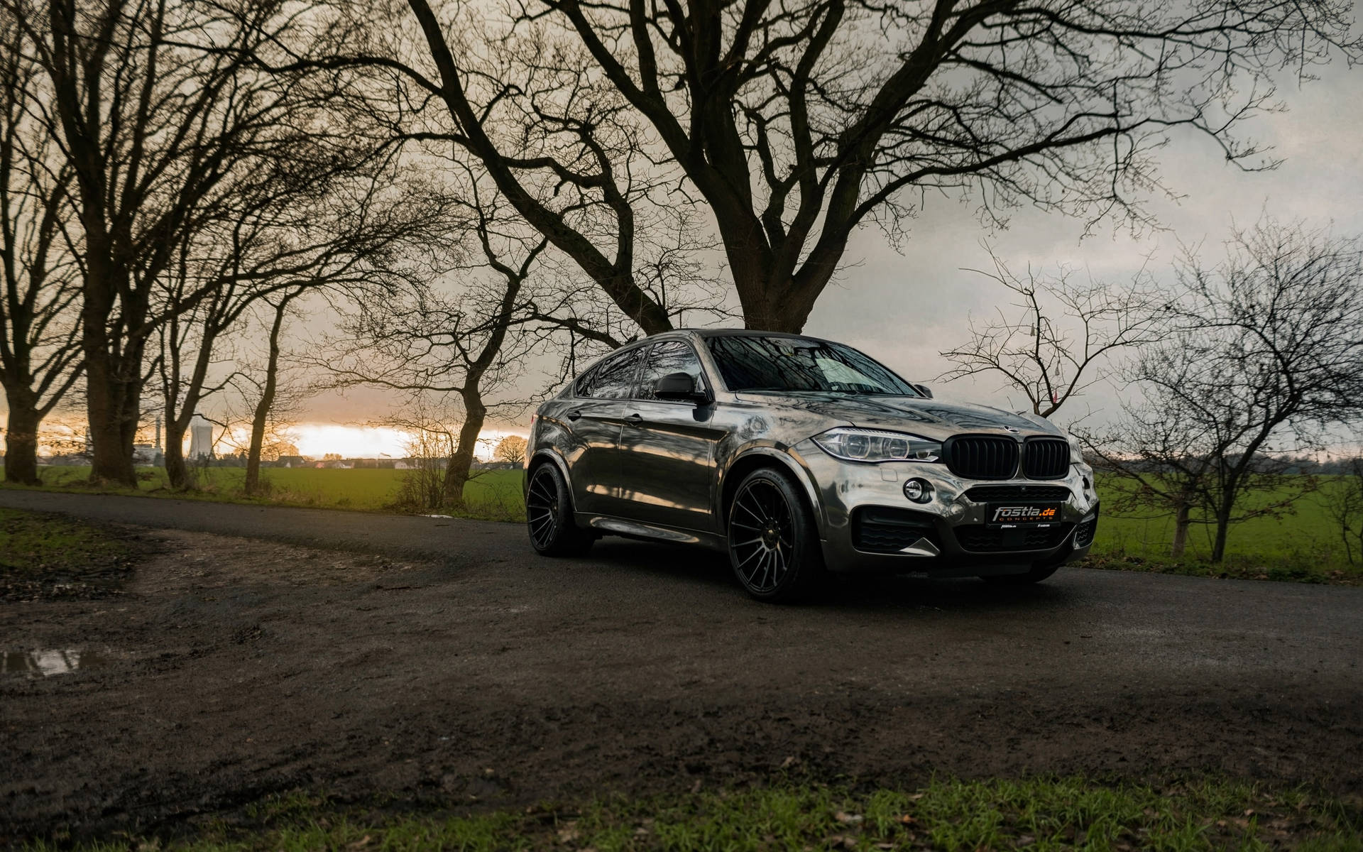 Bmw X6 M At Sundown Background