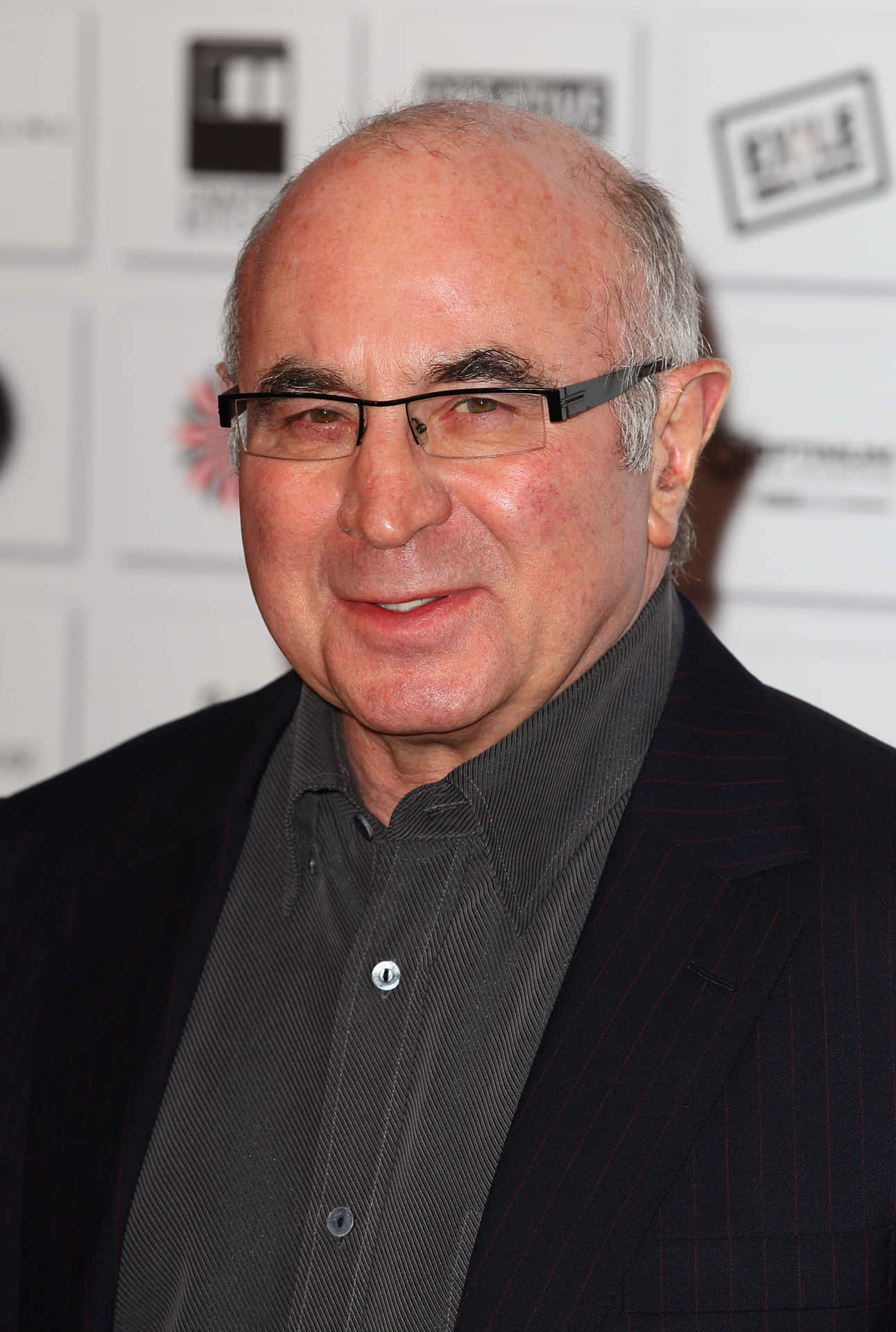 Bob Hoskins [wallpaper] Background