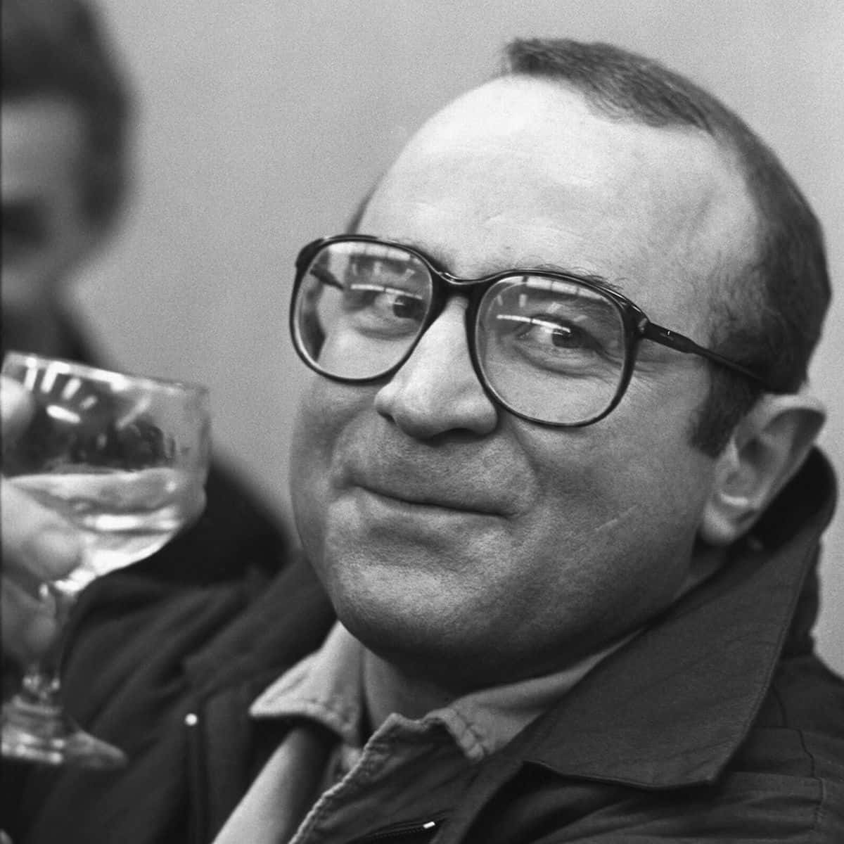 Bob Hoskins [wallpaper] Background